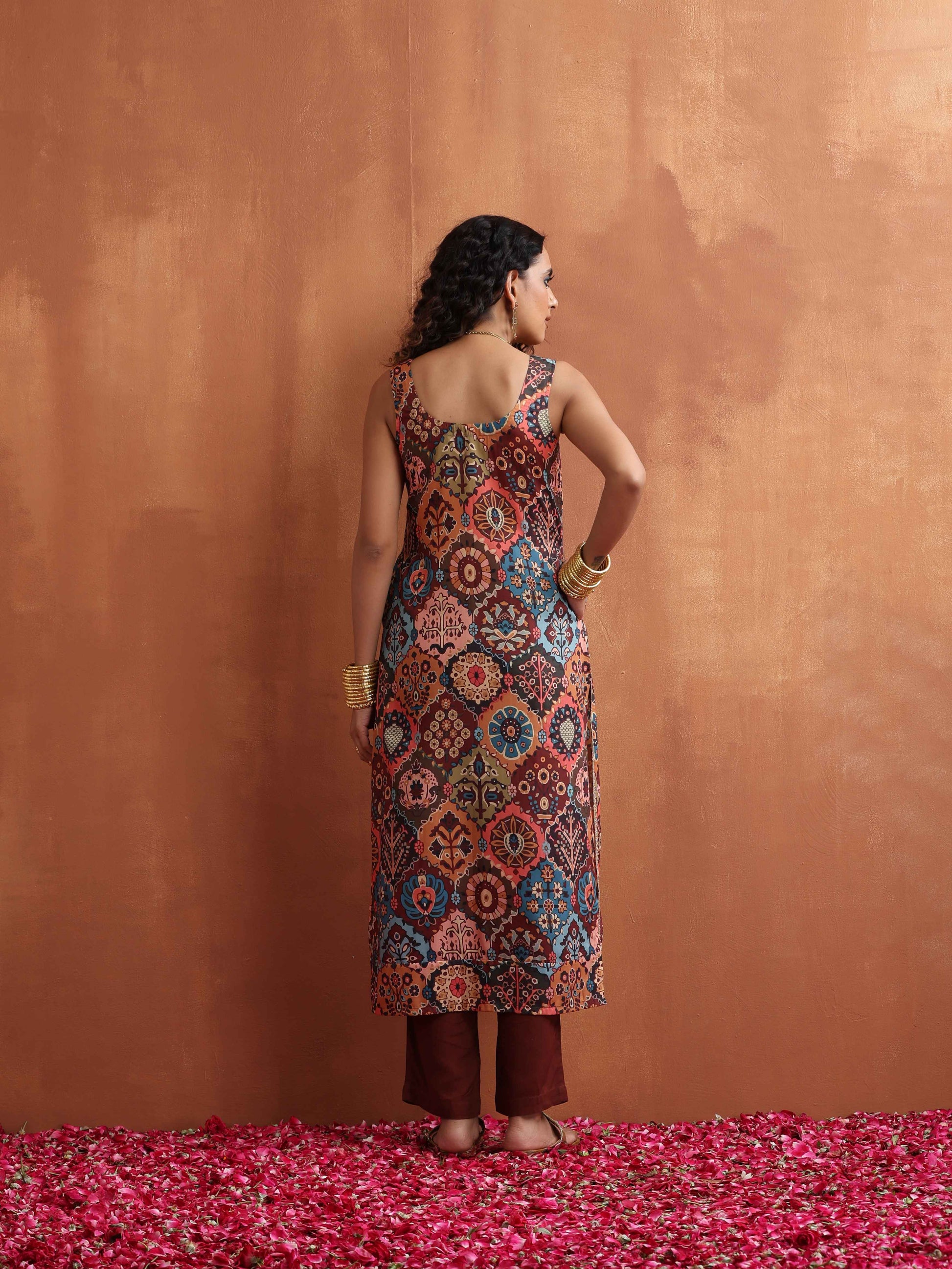 trueBrowns Cola Print Straight Kurta Set 