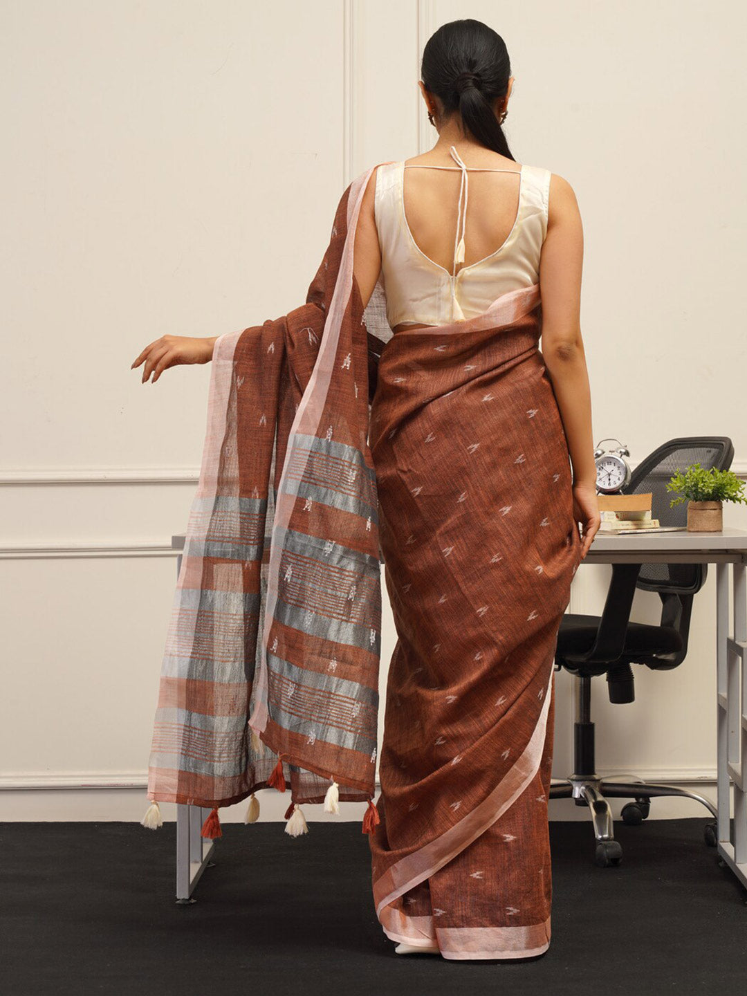 Tikhi Imli Rust Abstract Woven Design Zari Grab2Buy 