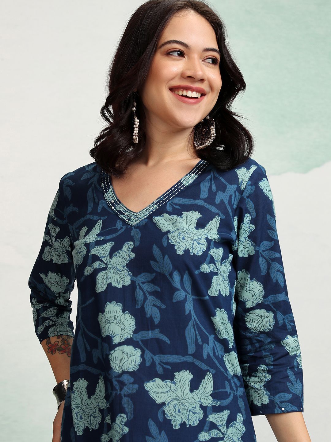 Vishudh Floral Printed V-Neck Cotton Straight Kurta | Grab2Buy