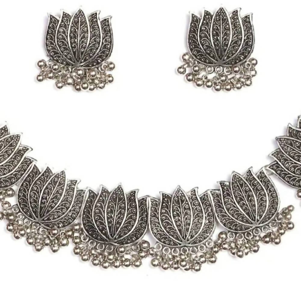Mominos Fashion Oxidised Lotus Design Silver Color Necklace Choker Set 
