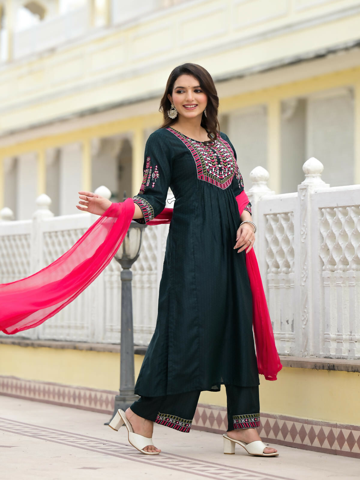 Juniper Women's Green Solid Nylon Kurta Pant With Dupatta Set With Thread & Mirror Work