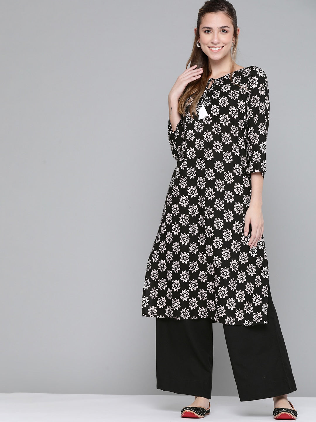 HERE&NOW Women Black & White Floral Printed Kurta