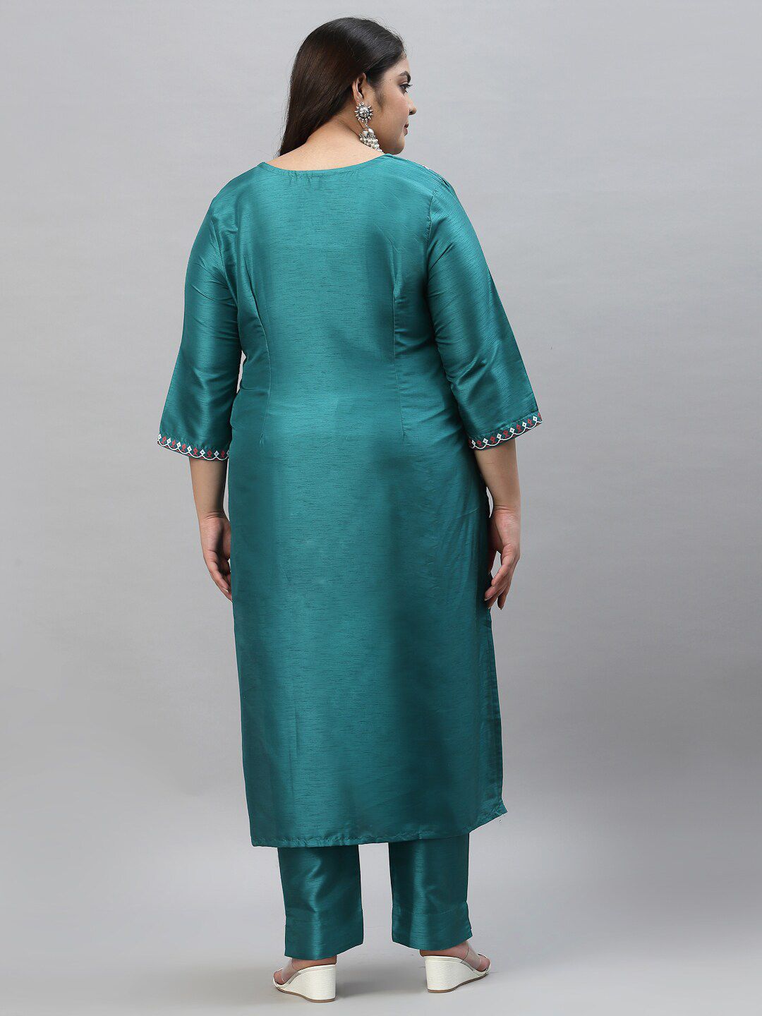 Sztori Plus Size Floral Printed Art Silk Kurta With Trousers