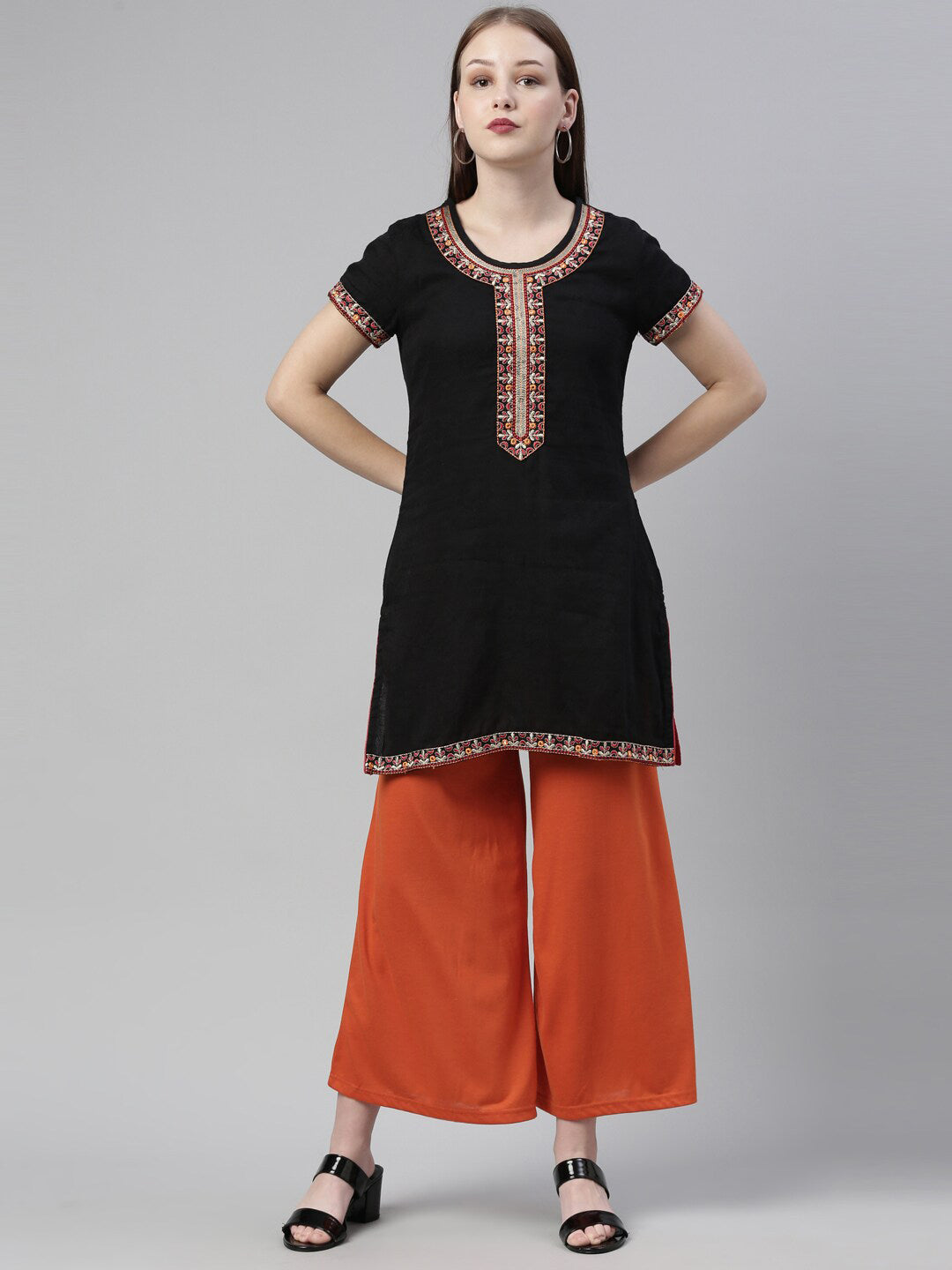 Souchii Women Orange Knitted Palazzo 