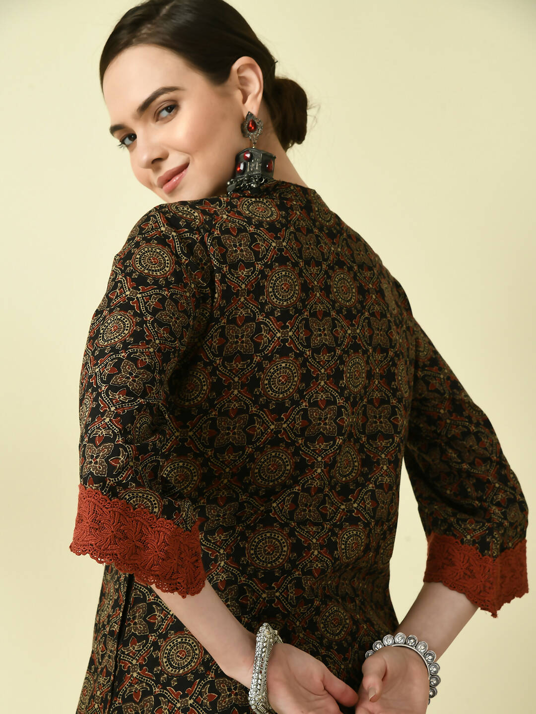 Myshka Women's Multi A-Line Kurta & Trousers