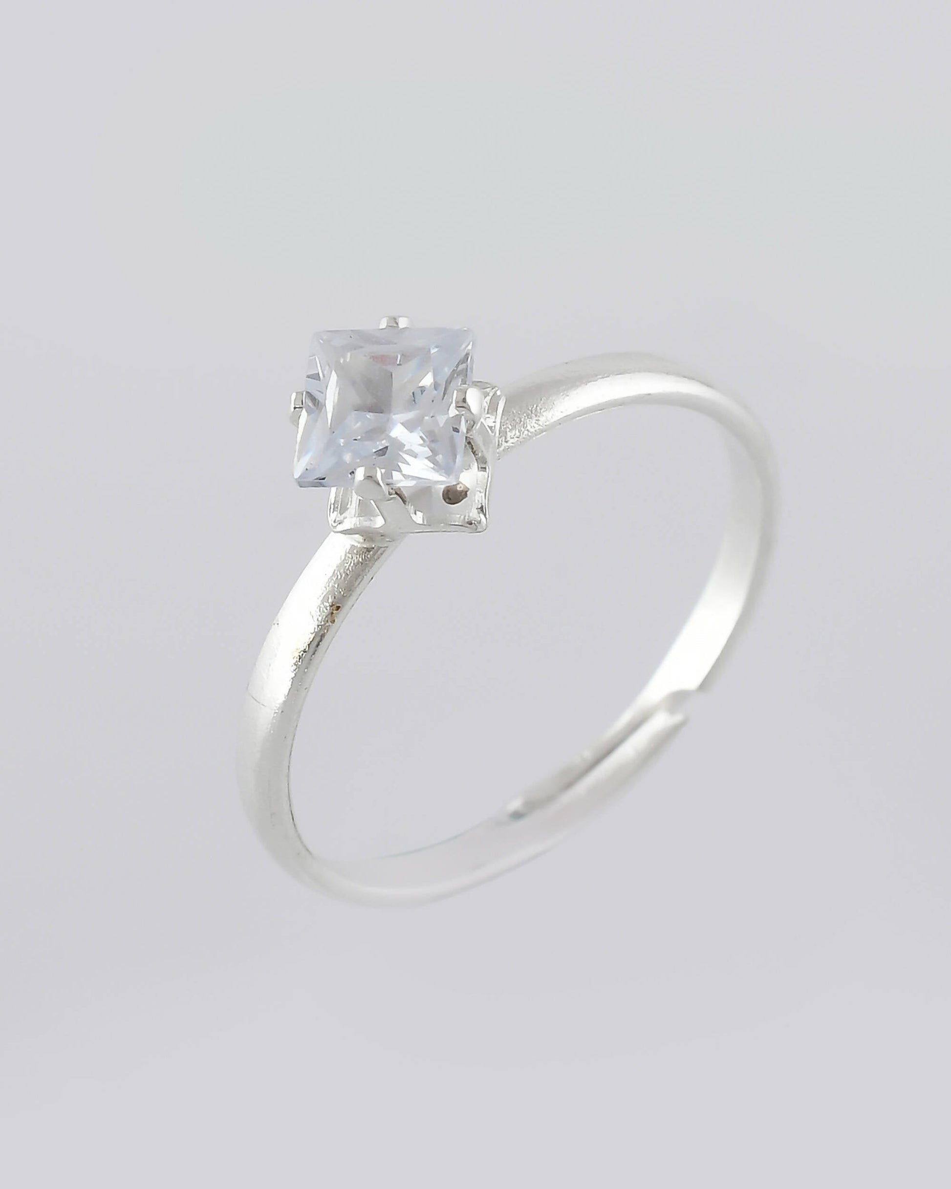 VOJ white CZ-detail Stainless Steel Cubic Zirconia Silver Plated adjustable finger Ring 