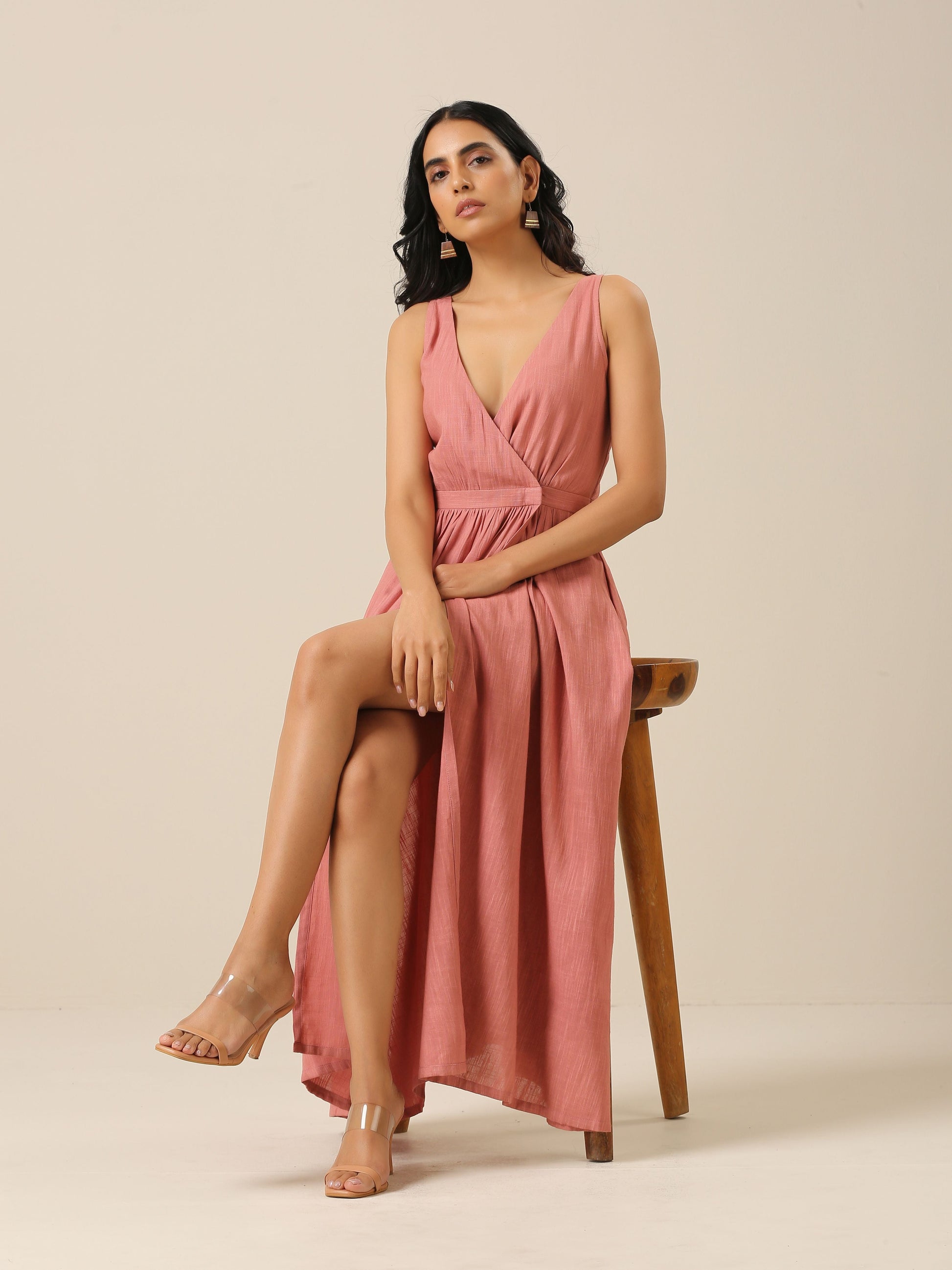 trueBrowns Light Mauve Slub Texture Sleeveless Wrap Dress 