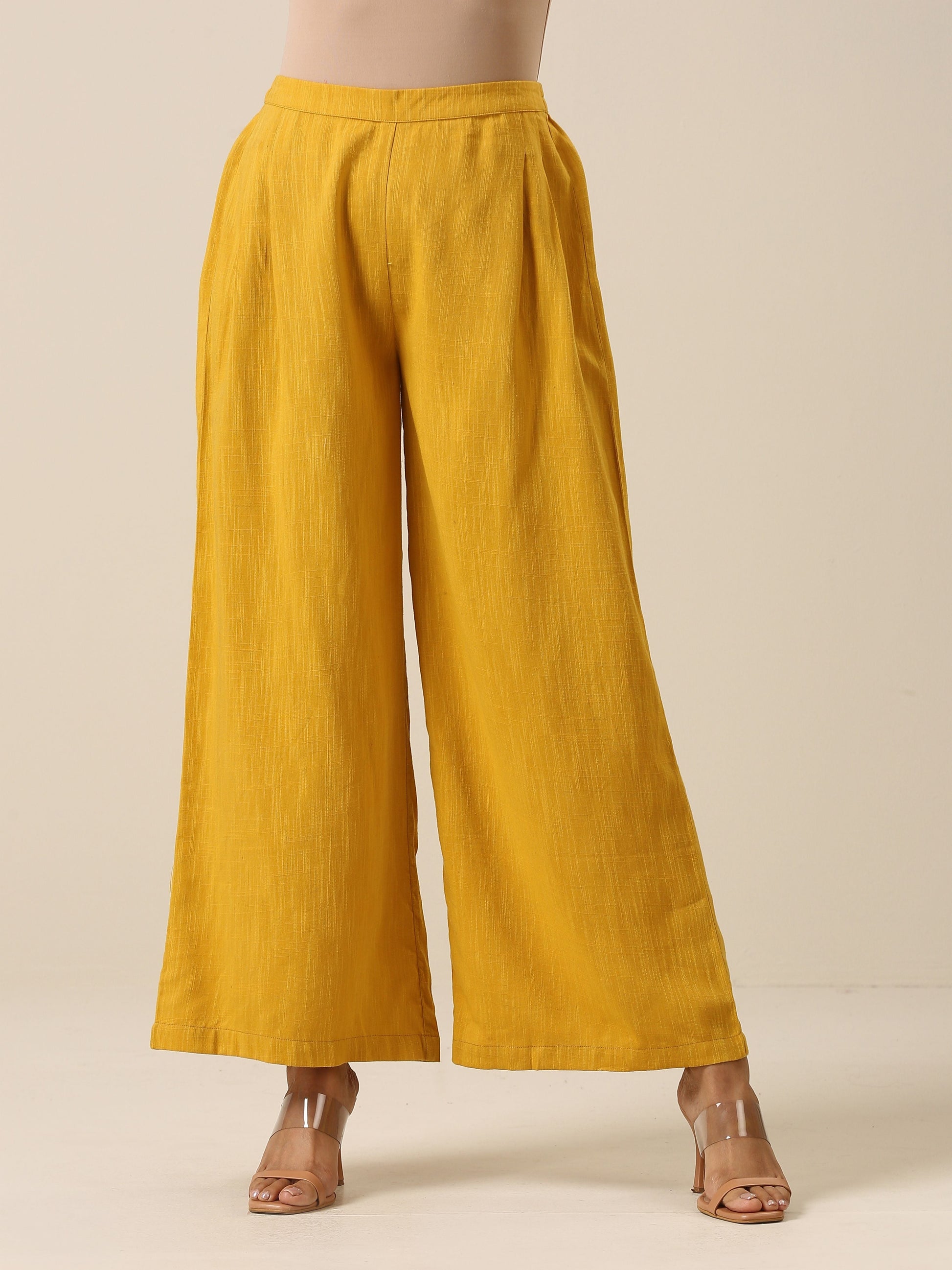 trueBrowns Mustard Yellow Slub Texture Sleevesless Jacket Pant Set 
