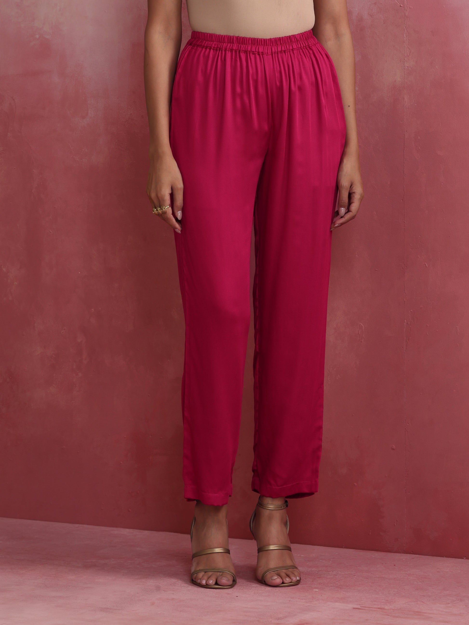 trueBrowns Magenta Highlow Modal Kurta Set 