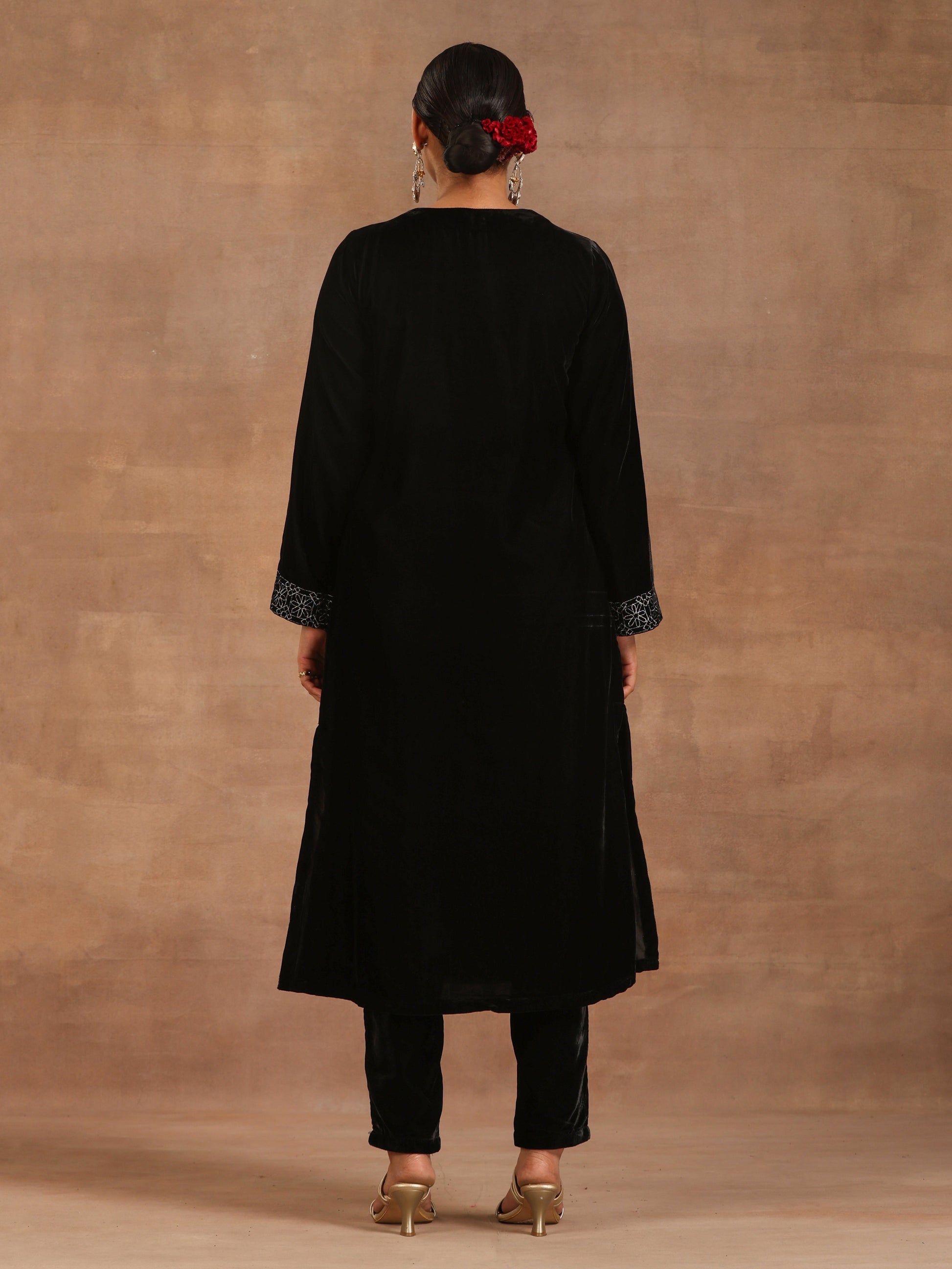 trueBrowns Black Velvet Embroidered Kurta 