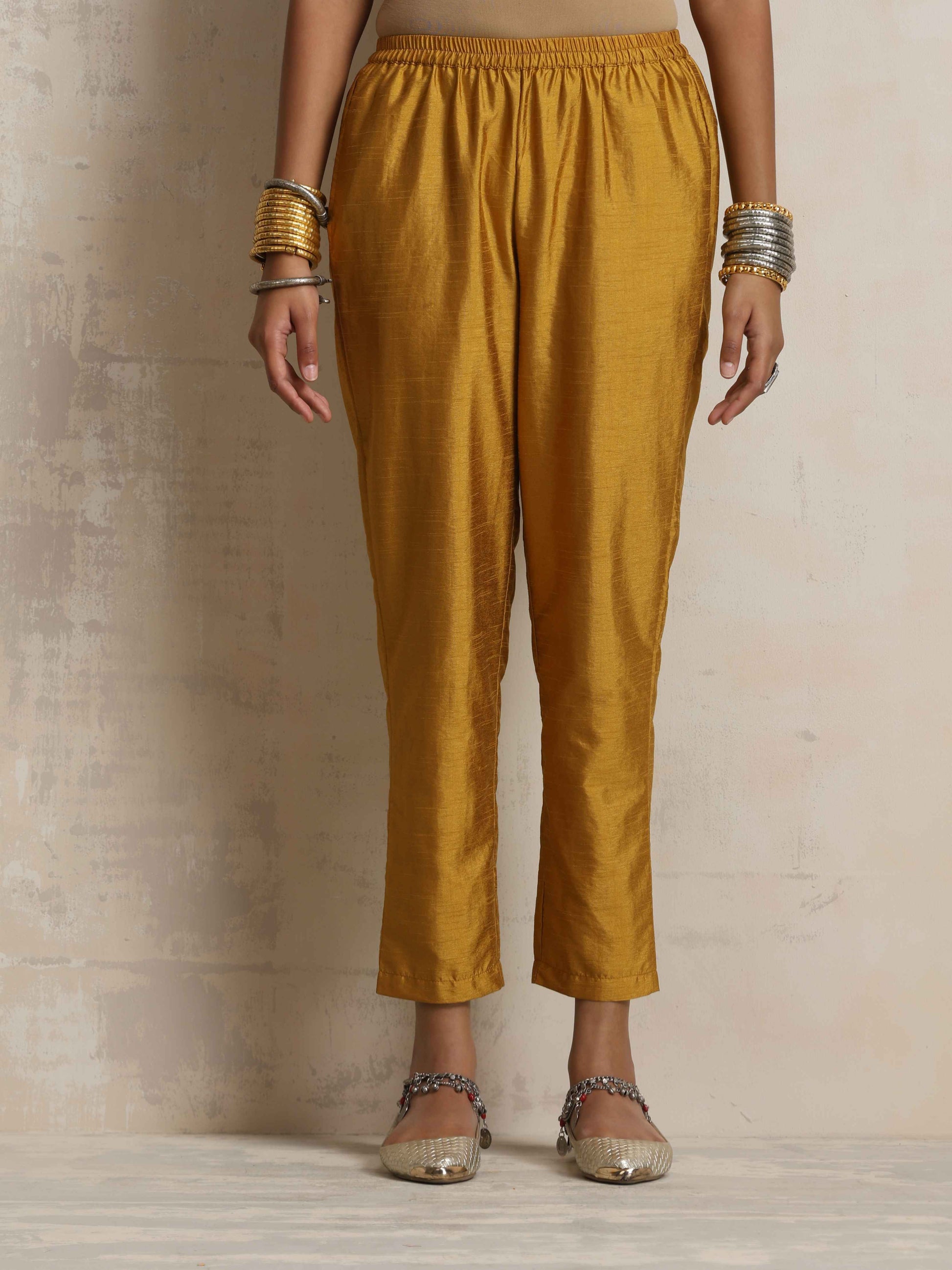 trueBrowns Cola Silk Kurta Set 