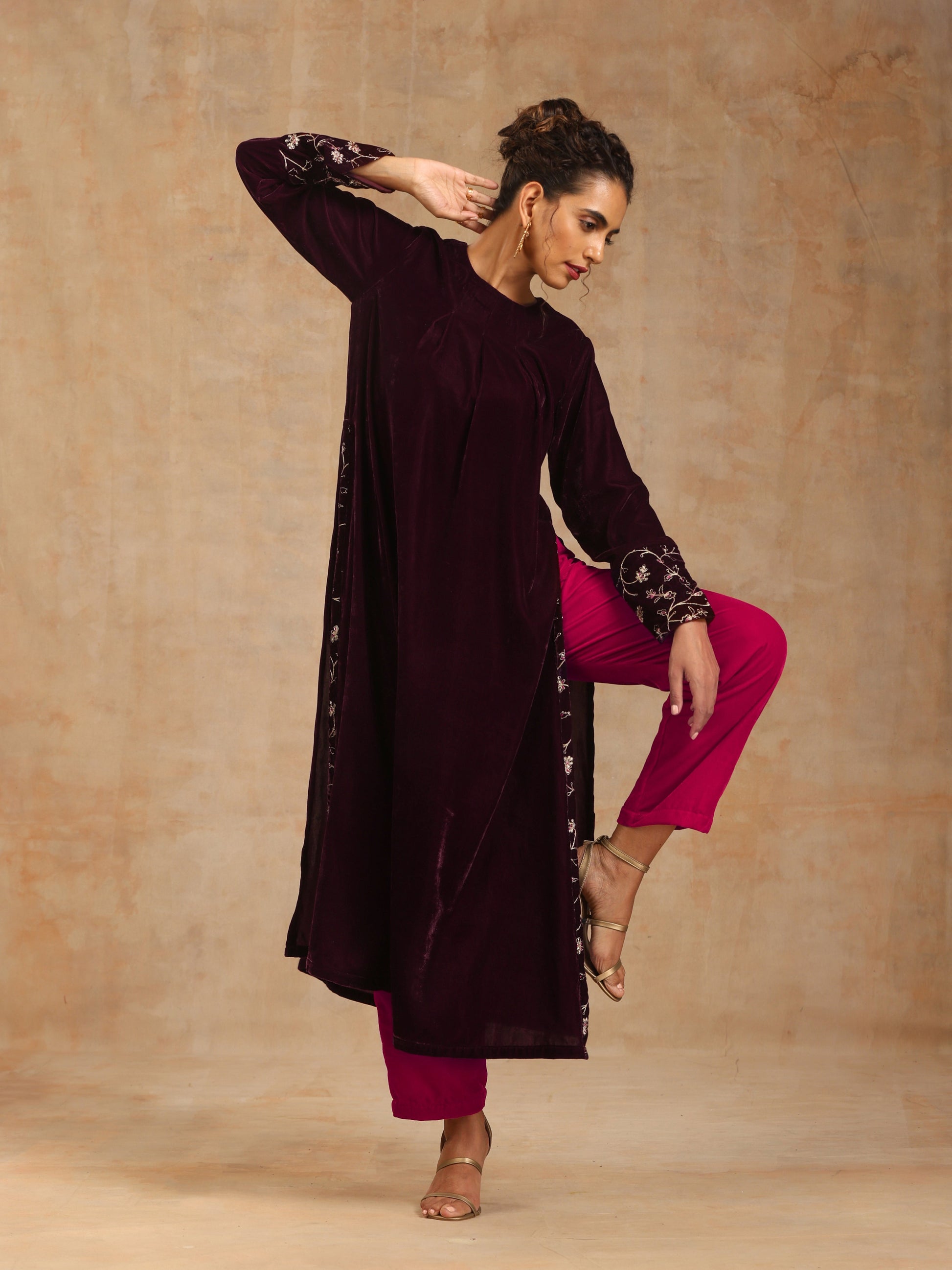 trueBrowns Wine Velvet Embroidered Kurta 