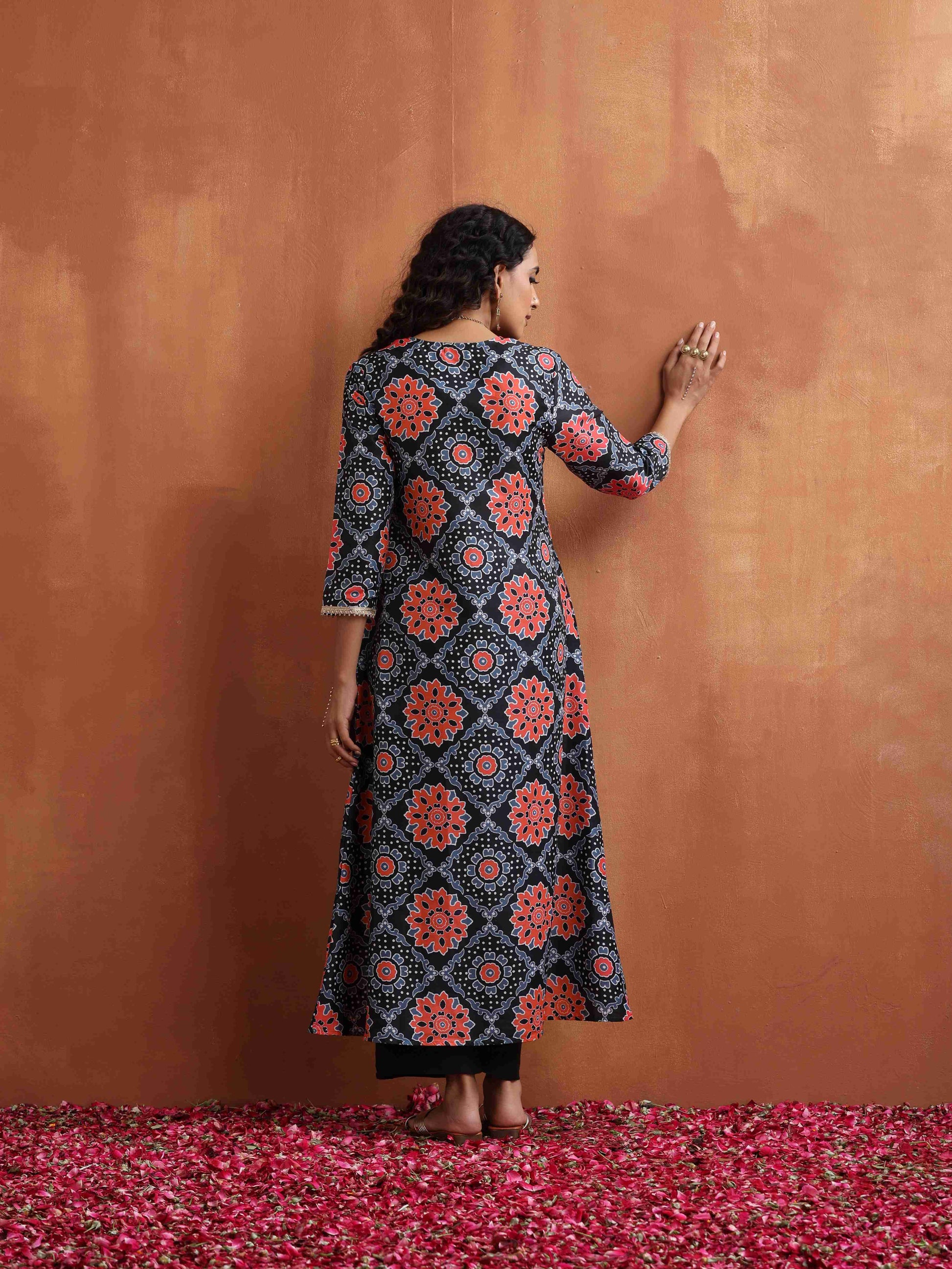 trueBrowns Black Ajrak Print Kurta Set 