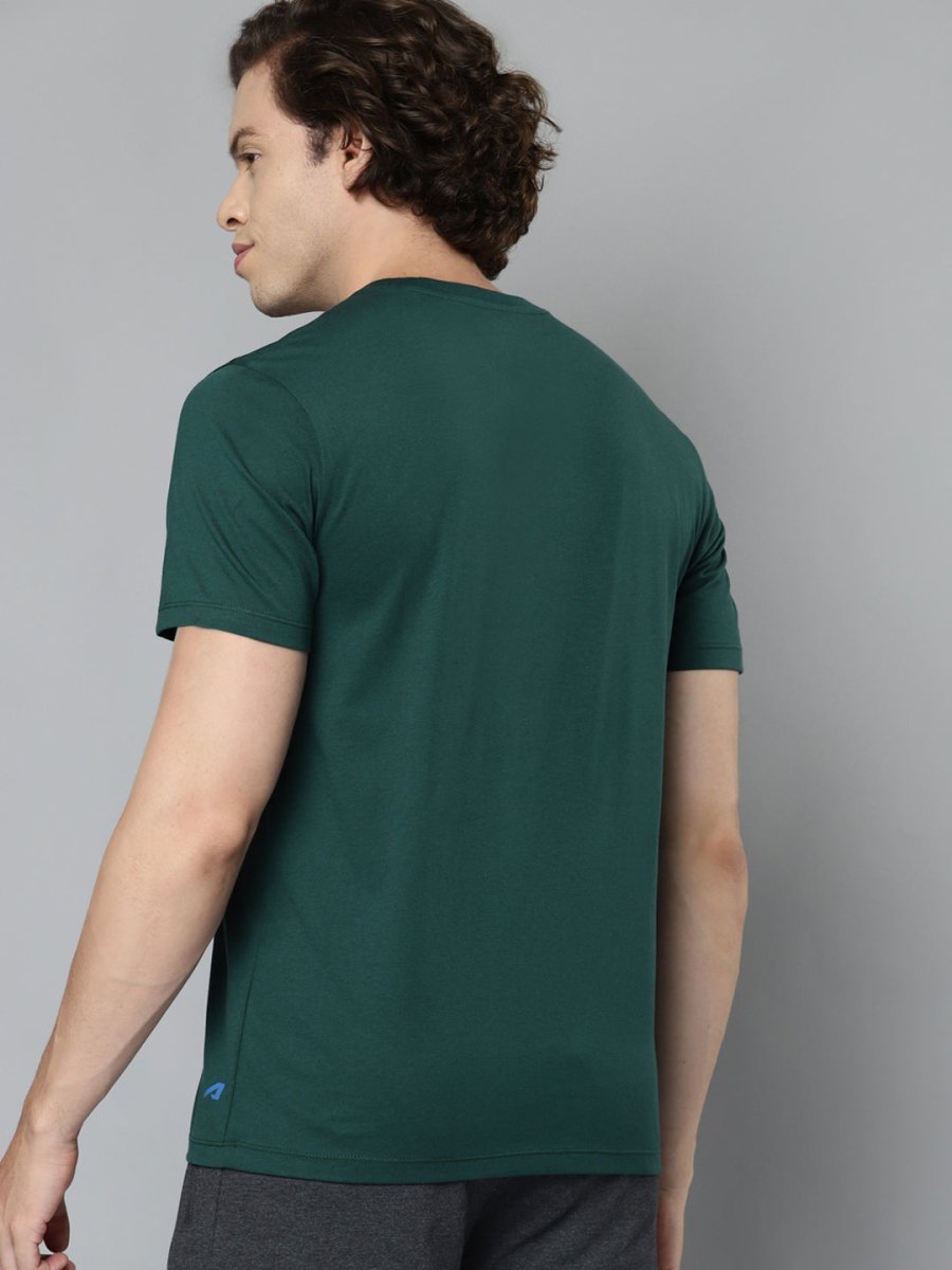 Alcis Men Green & White Typography Printed Slim Fit T-shirt 