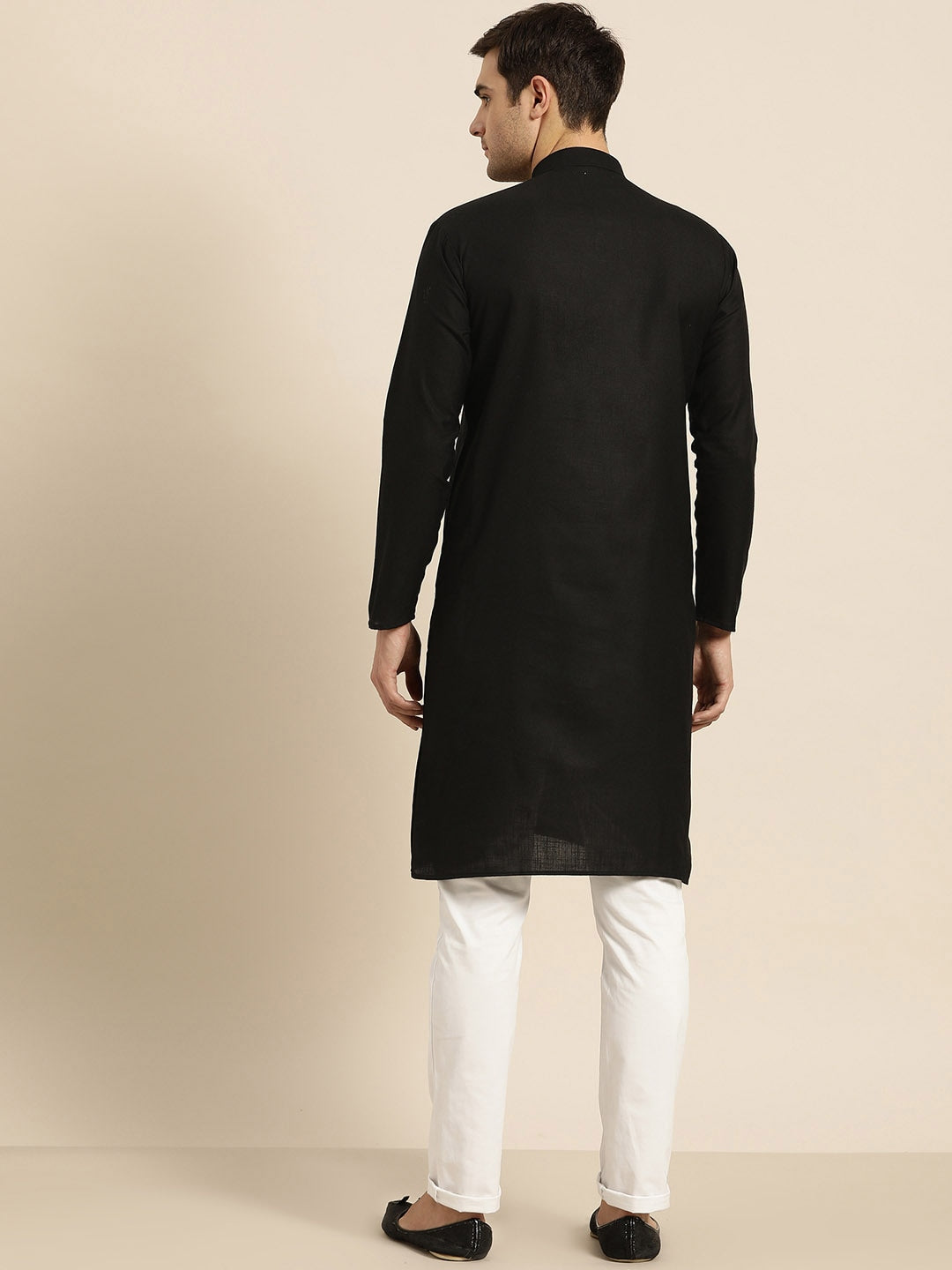 Sojanya Men Black Solid Straight Kurta 