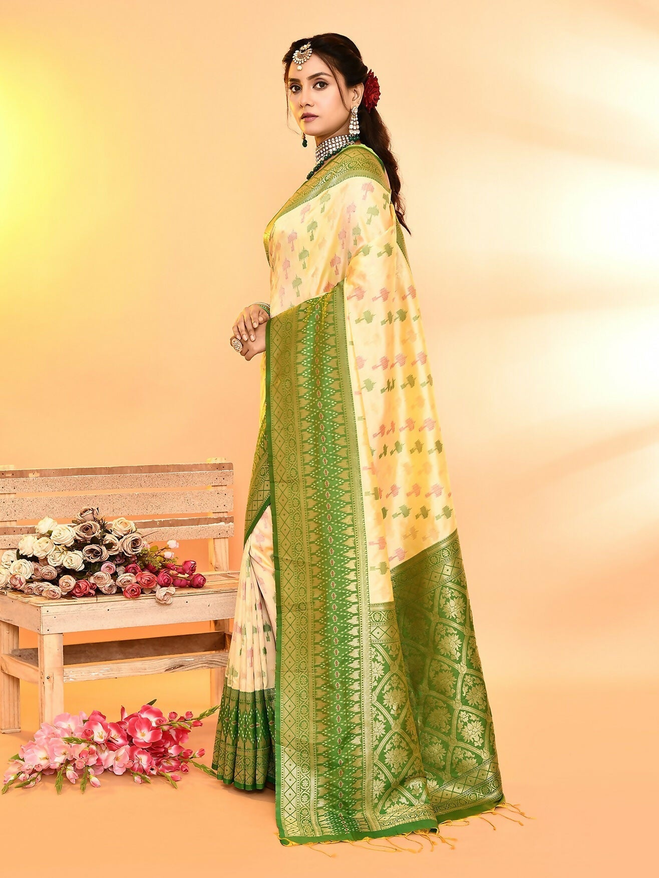 Joban Fashion Light Yellow & Parrot Green Plain With Weaving Border Banarasi Silk Sarees | Swadesiicart
