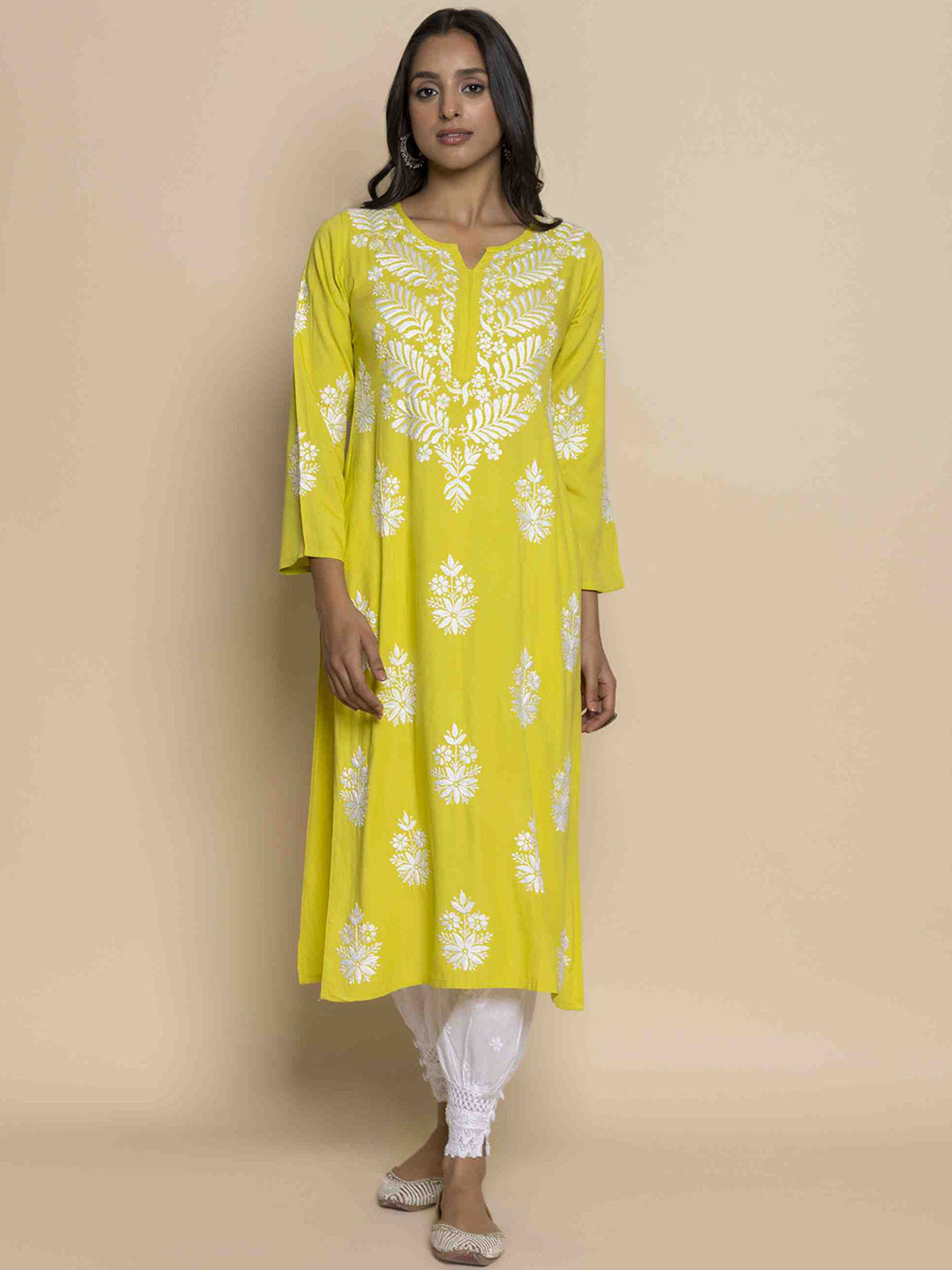 HOUSE OF KARI Floral Embroidered Chikankari Straight Kurta 