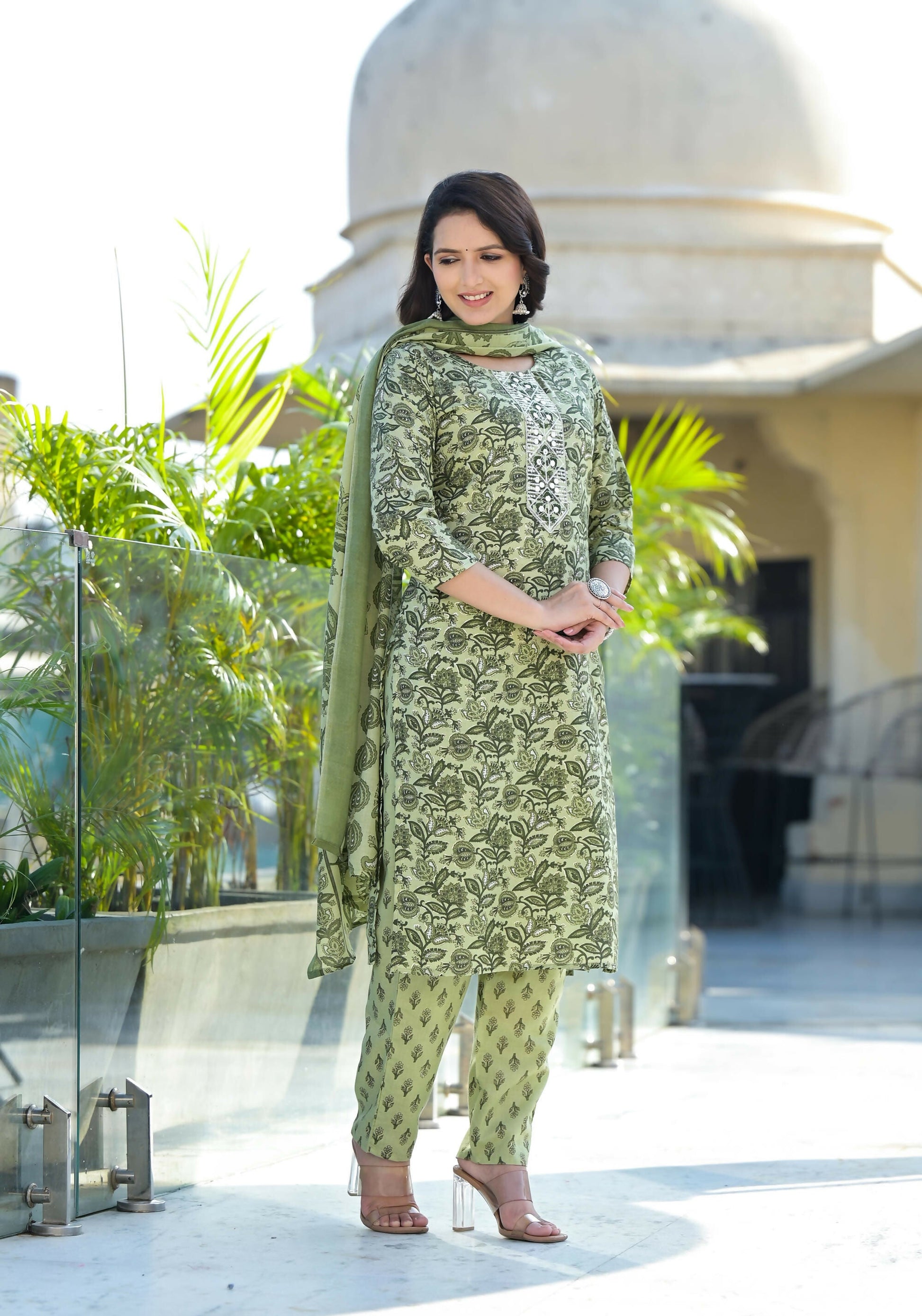 Juniper Women's Green Floral Printed Cotton Kurta Set With Thread & Mirror Work
