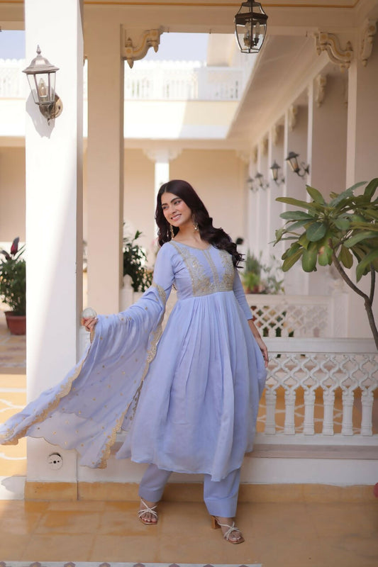 Teeya Creation Womens New Stylish Mul Chanderi With Rich Mirror Lace Work Kurta Set