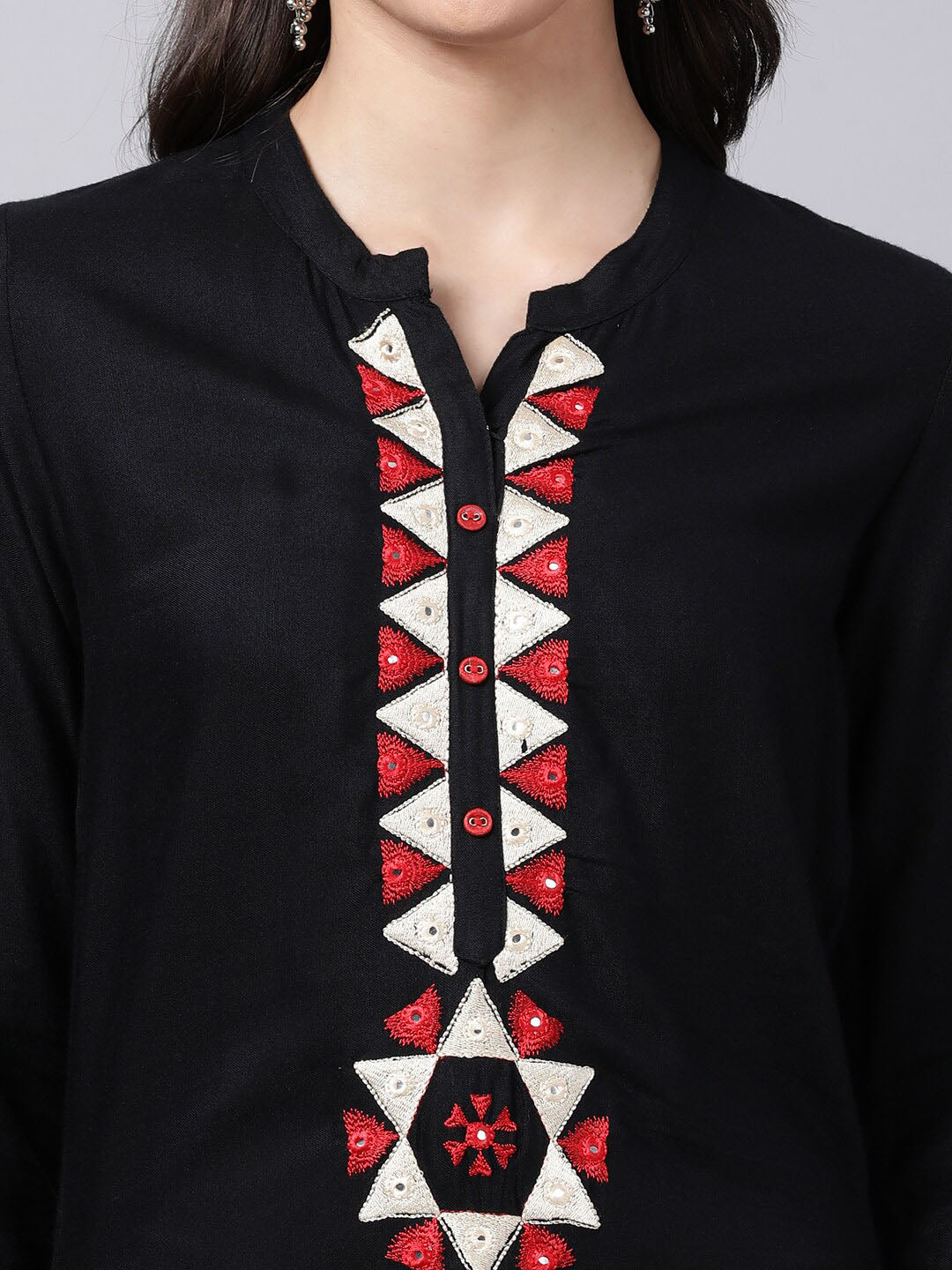 Souchii Women Black Geometric Embroidered Grandeur & Majestic Artwork Kurta 