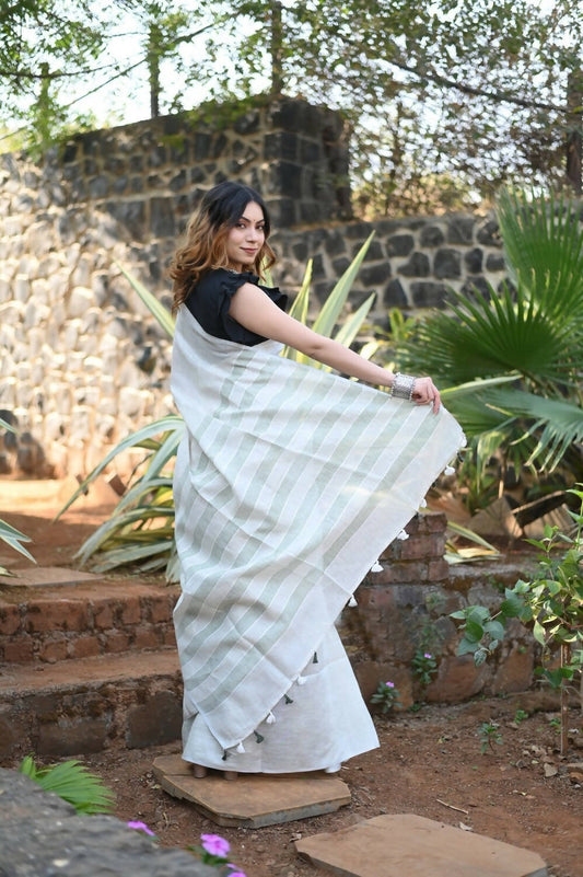 Very Much Indian Pure Linen Saree With Sleek Border And Exclusive Design - Grey - Grab2buy