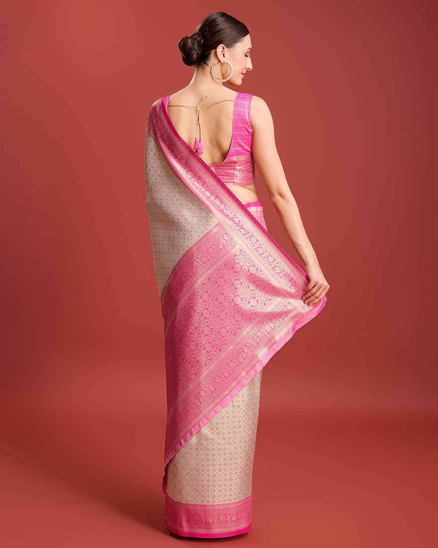 Monjolika Fashion Pink Kanjivaram Silk Mesmerizing Saree