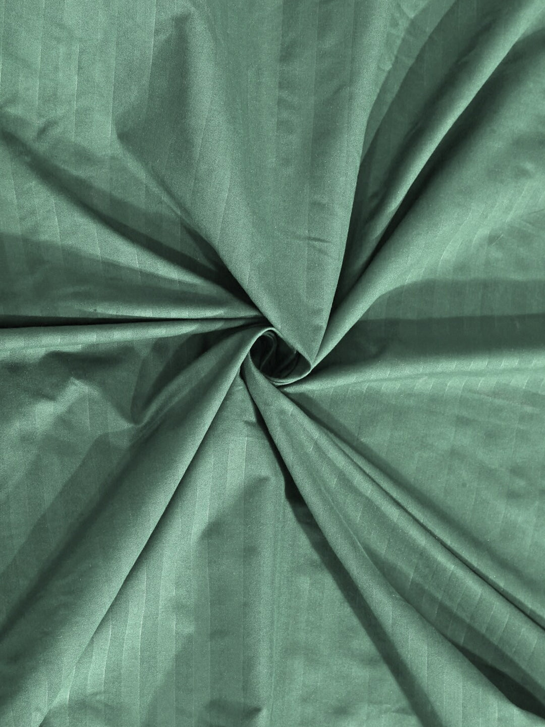 KLOTTHE Green Striped 210 TC Bedsheet with Pillow Covers 