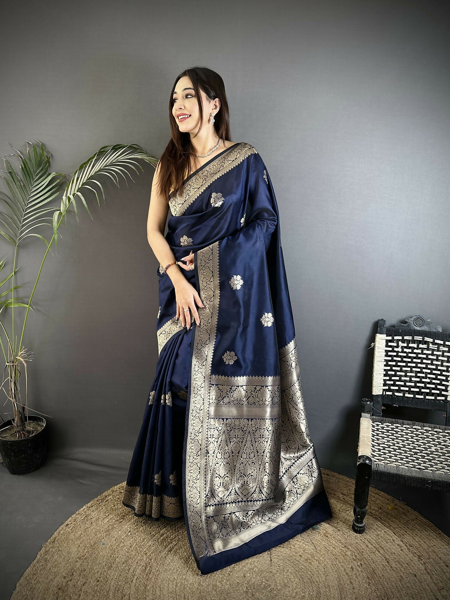 Joban Fashion Navy Blue Floral Jacquard Woven Design Cotton Silk Banarasi Silk Saree