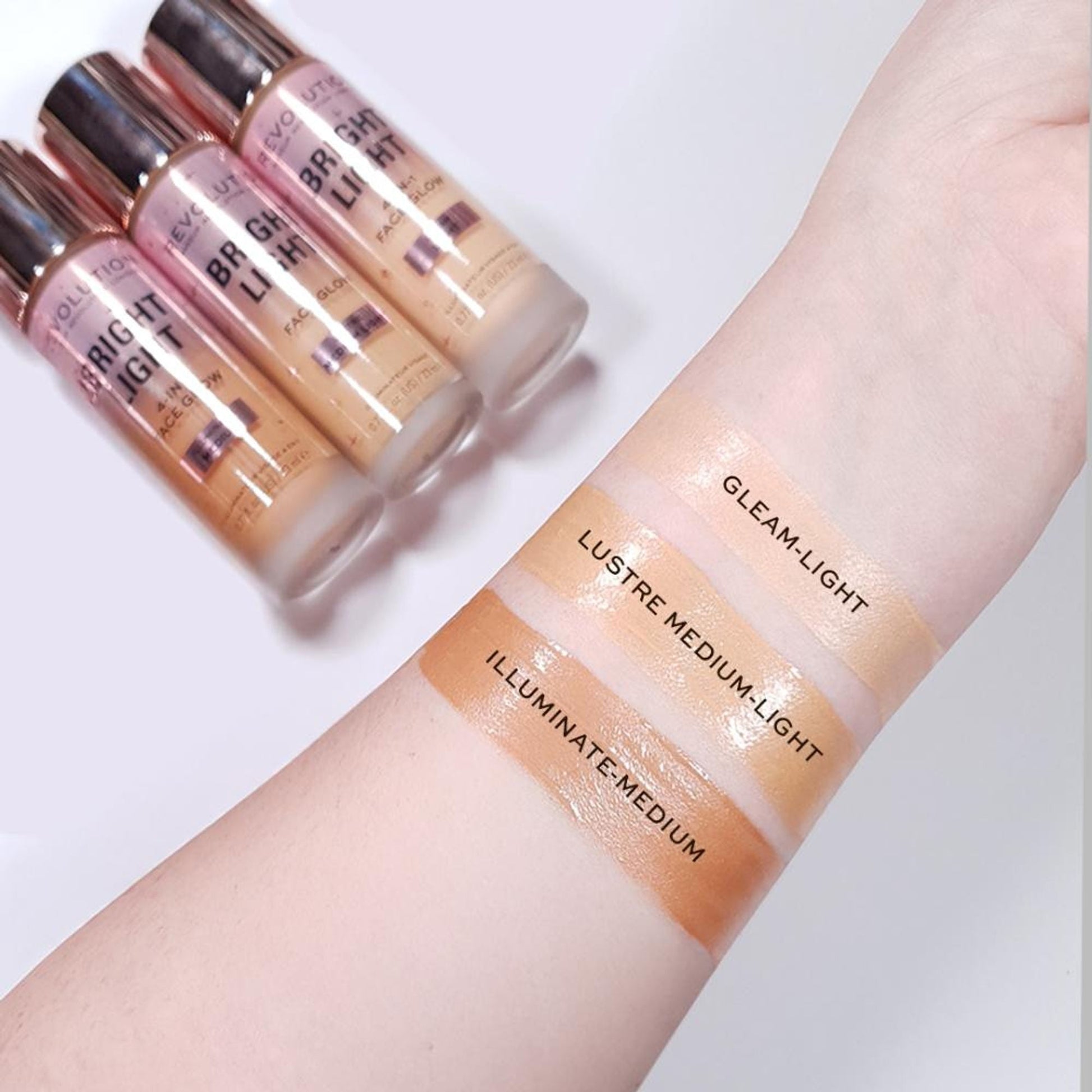 Makeup Revolution Bright Light Face Glow - Lustre Medium