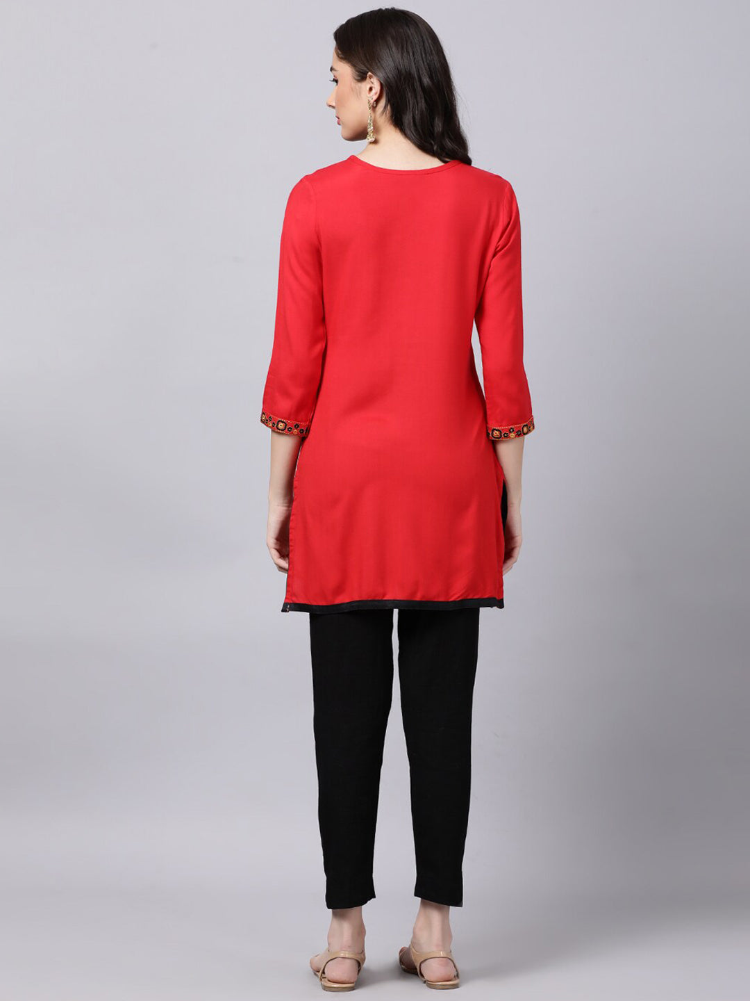 Souchii Women Red Yoke Design Thread Work Grandeur & Majestic Artwork Kurta 