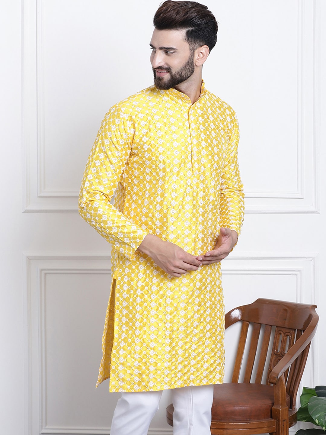 Sojanya Men Yellow & White Ethnic Motifs Embroidered Straight Kurta 