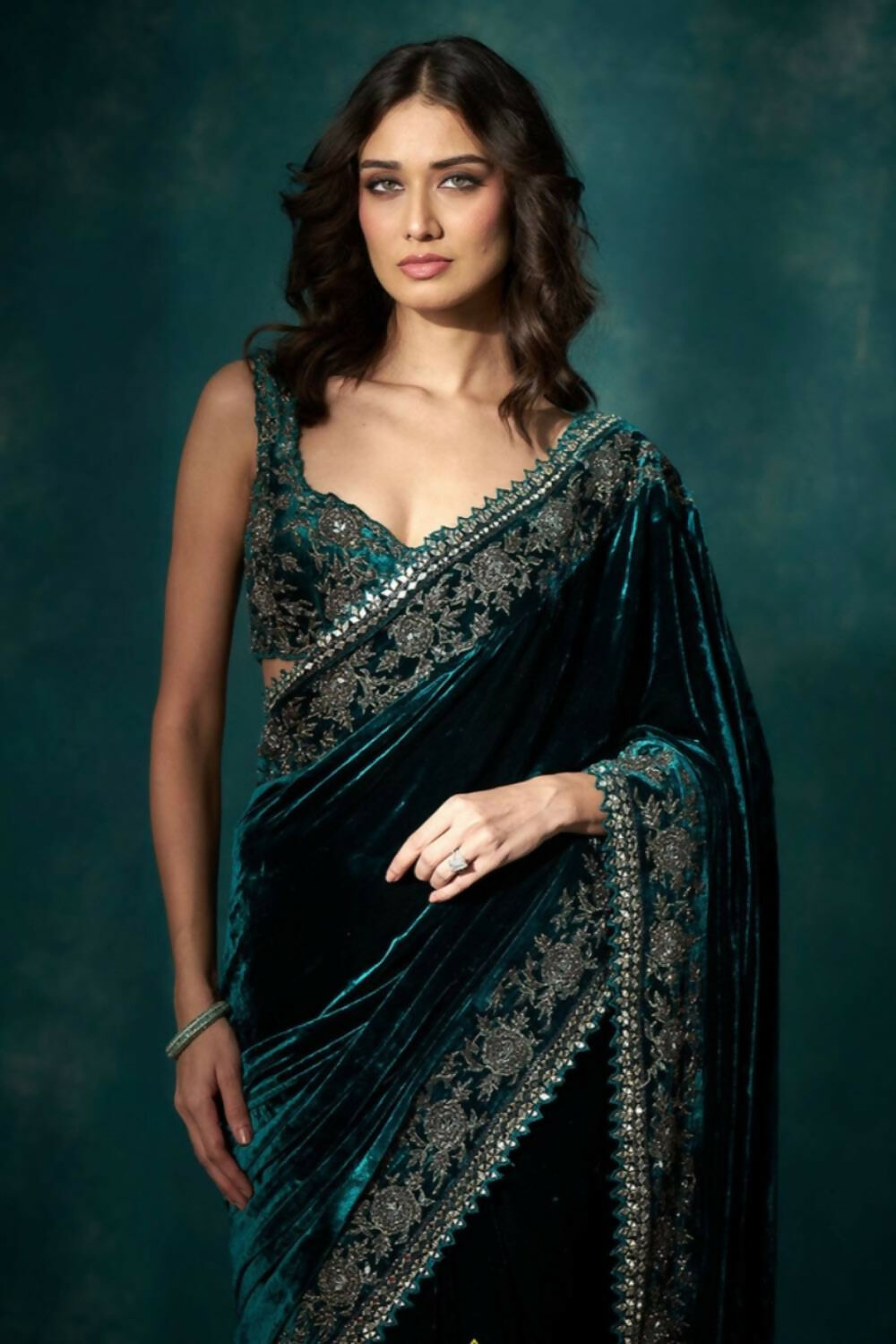 Joban Fashion Green Viscose Velvet Party Wear Sarees