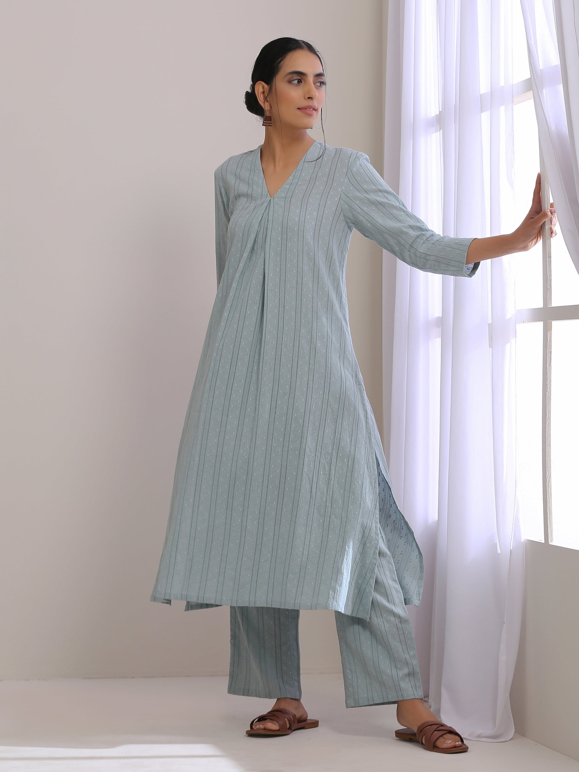 trueBrowns Eggshell Blue Dobby Neck Pleat Kurta Pant Set 