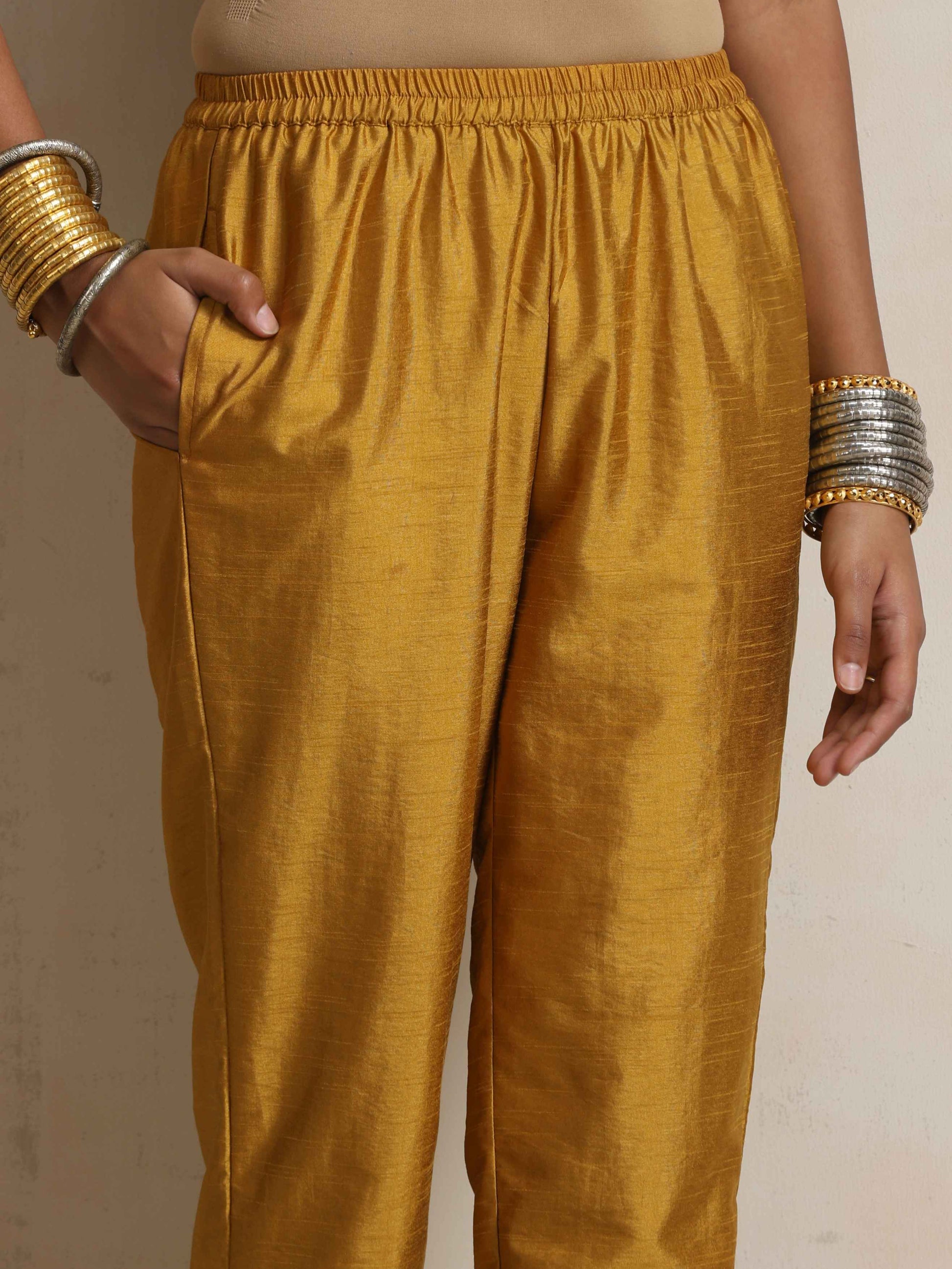 trueBrowns Cola Silk Kurta Set 