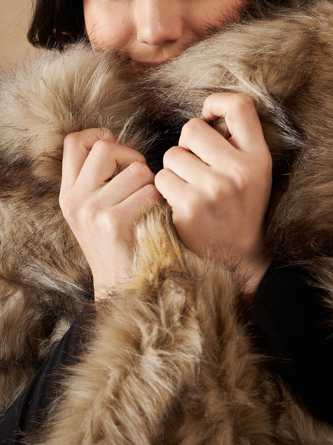 InWeave Women's Winter Beige Faux Fur Cape 