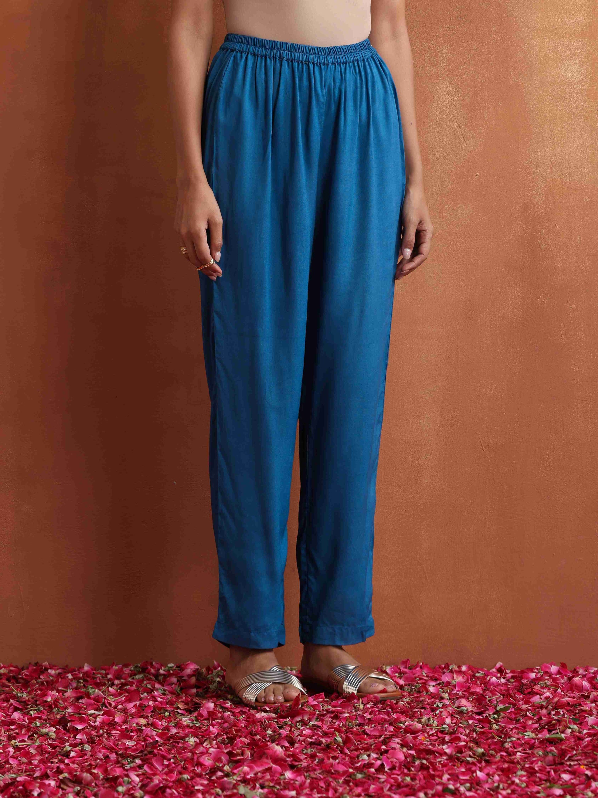 trueBrowns Blue Print Straight Kurta Set 