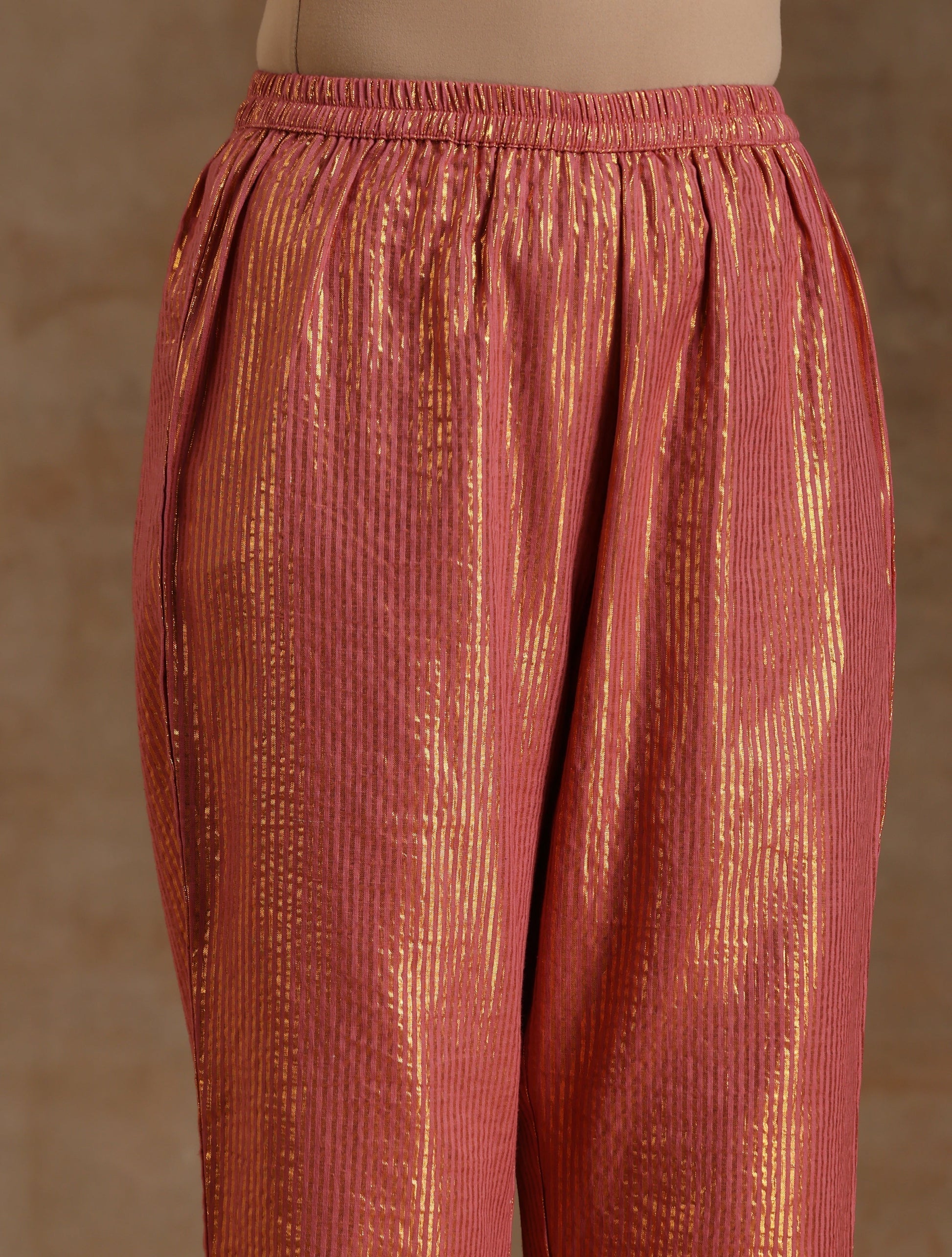 trueBrowns Blush Gold Cotton Relaxed High-Low Kurta Set 