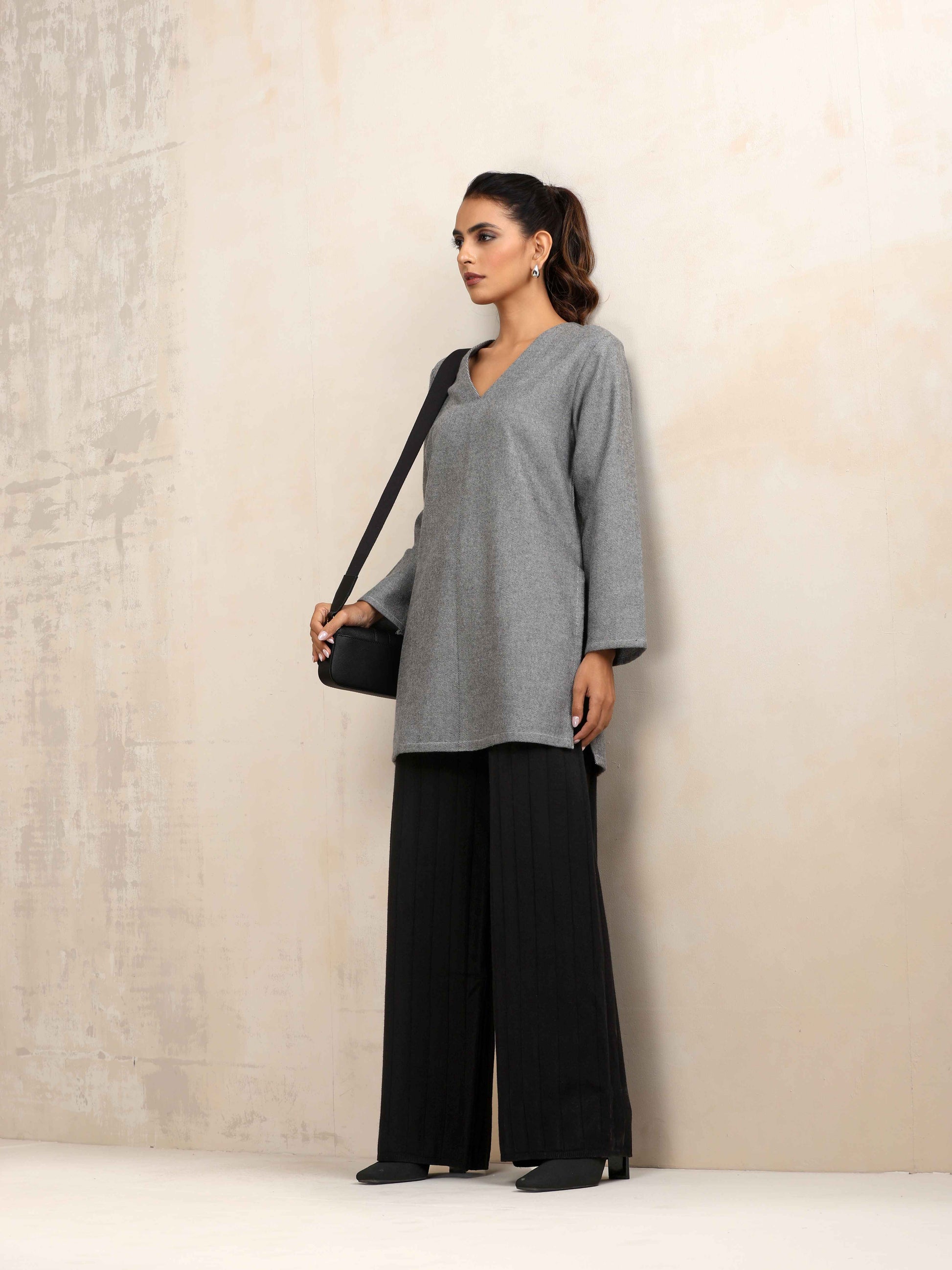trueBrowns Grey Winter High Slit Top | Swadesiicart
