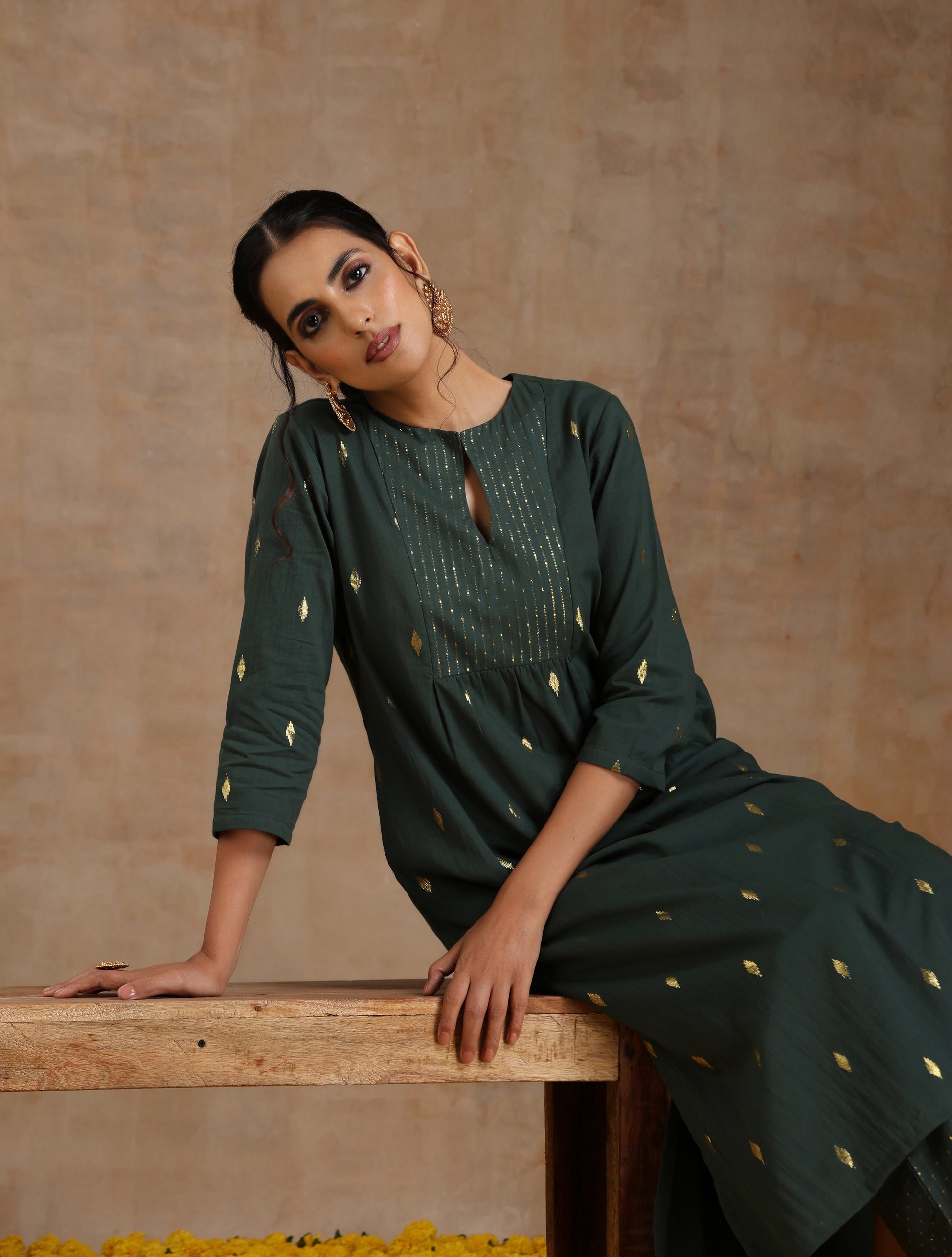 trueBrowns Dark Green Gold Cotton Yoke Kurta Set 