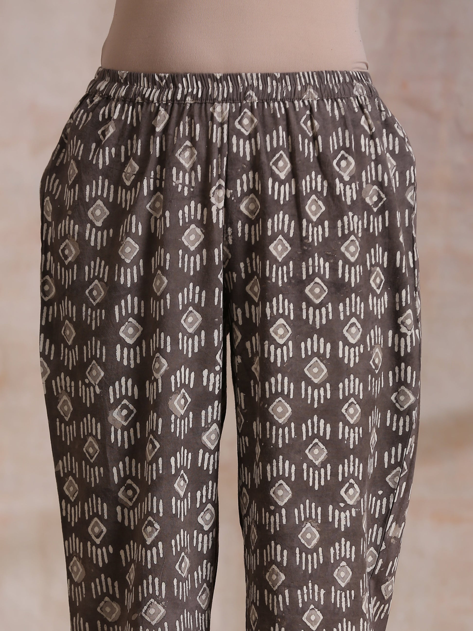 trueBrowns Clay Dabu Geometric Print Cotton Angrakha Kurta Pant Set 
