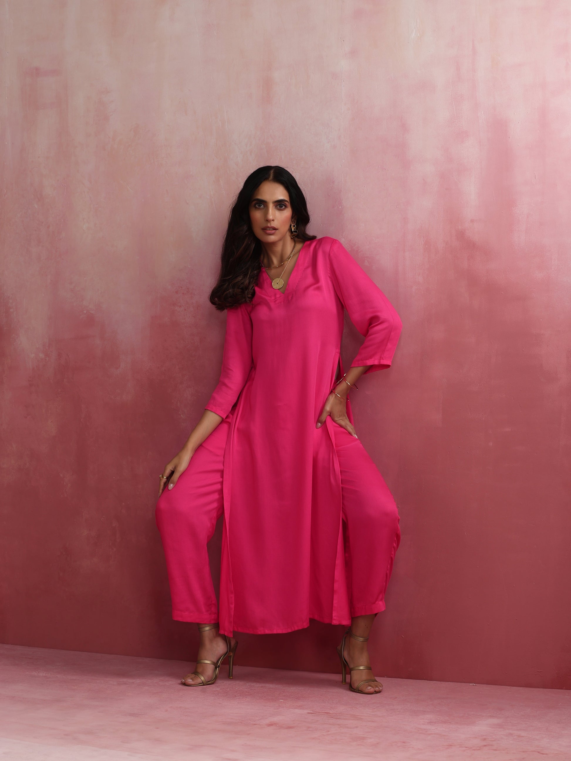 trueBrowns Pink Modal High Slit Kurta Set 
