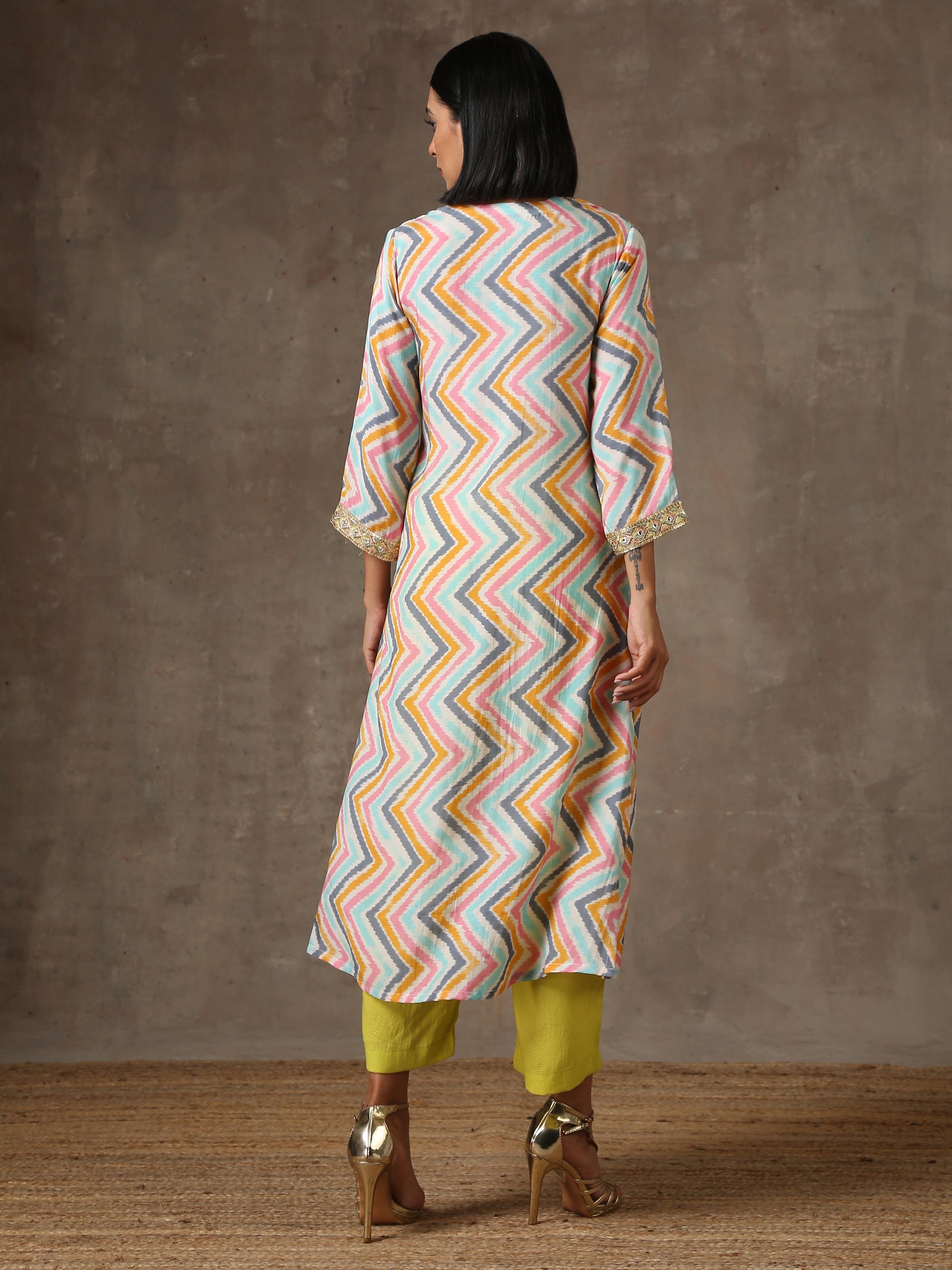 trueBrowns Multicolour Lehariya Printed Silk Kurta Pant Set 