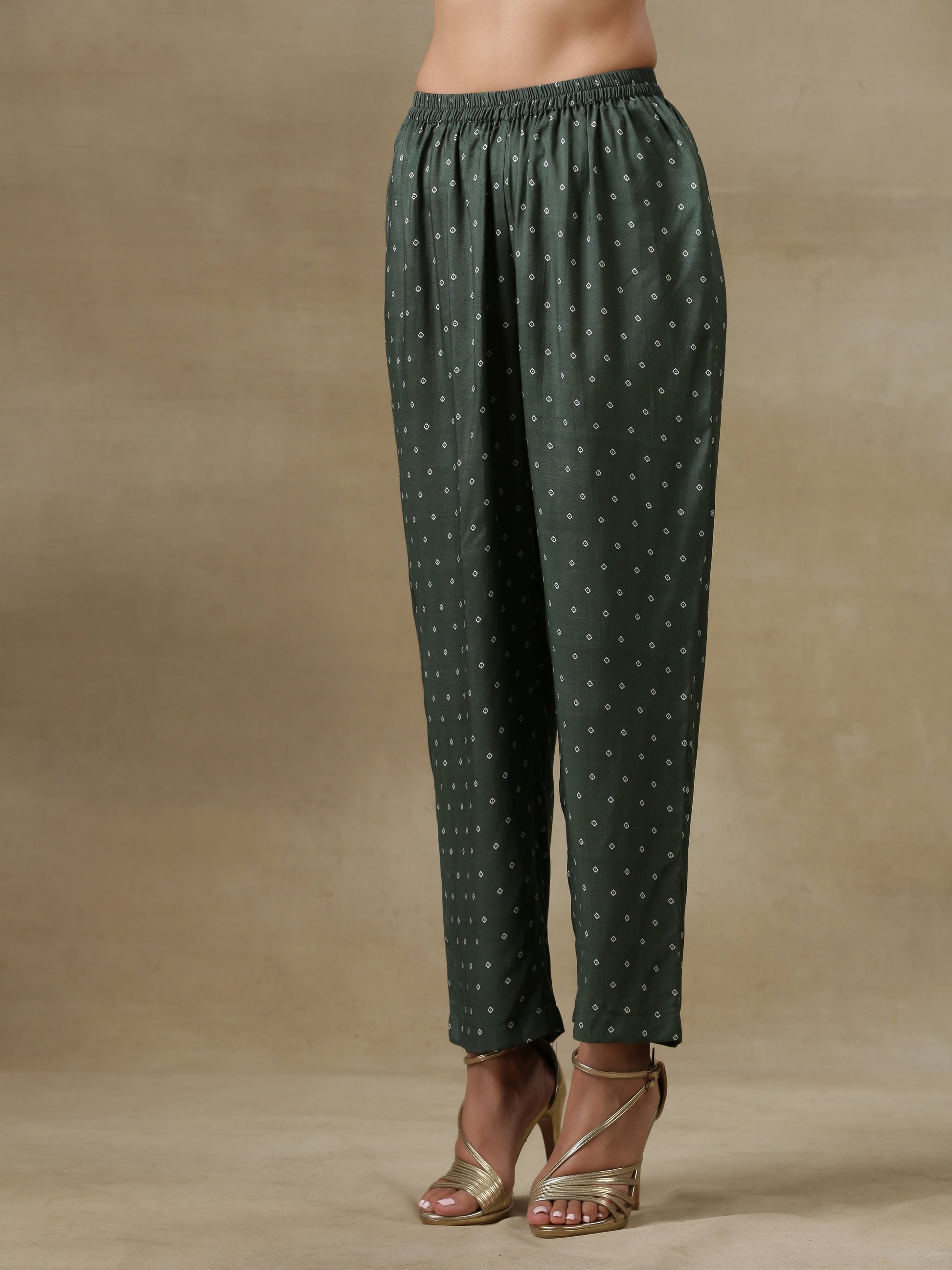 trueBrowns Dark Green Bandhani Printed Silk Side Gathered Kurta Pant Set 