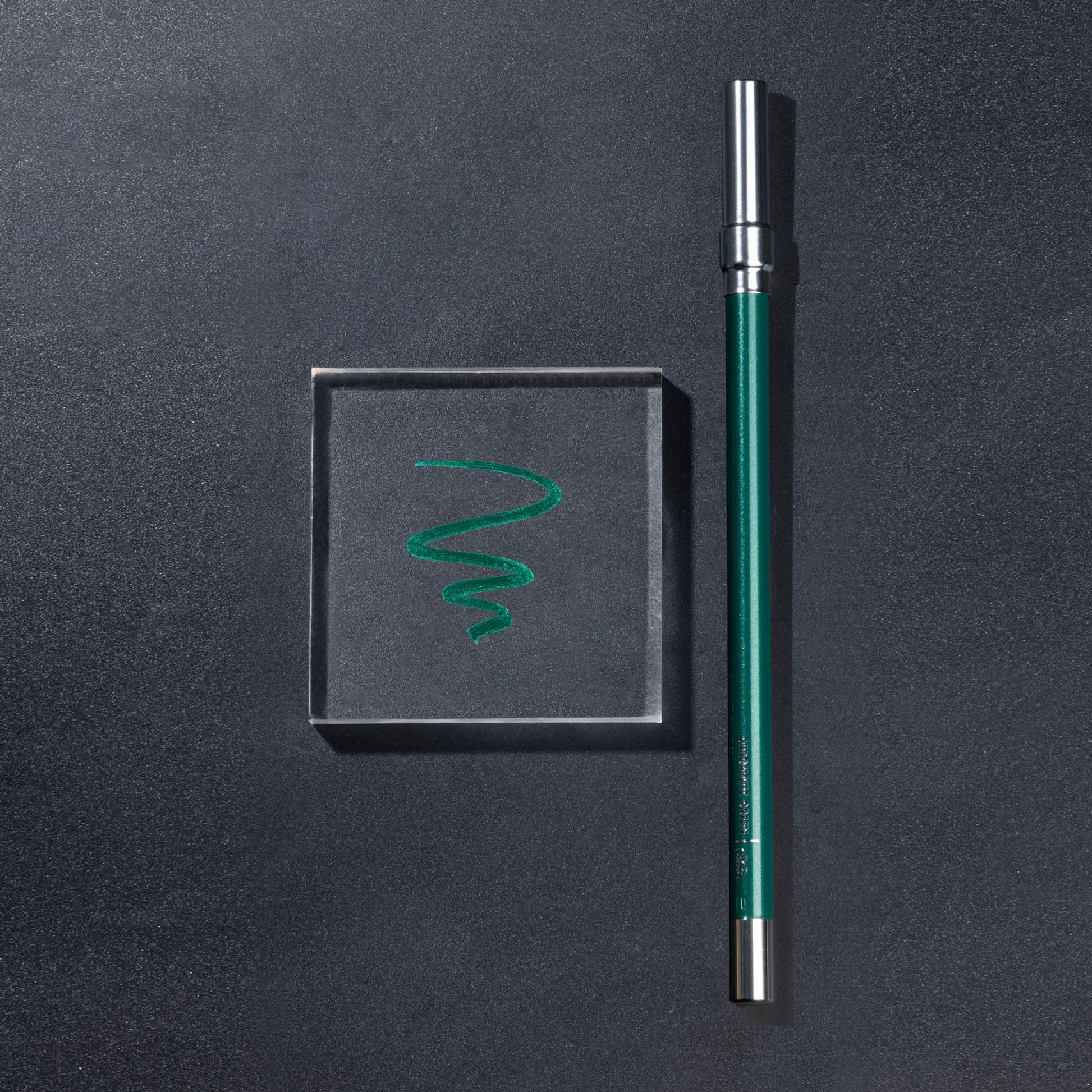 PAC Studio Stay4Ever Gel Eye Pencil - Chromatic Green