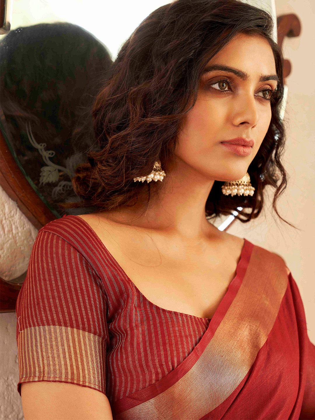 Tikhi Imli Maroon & Gold Toned Zari Woven Design Grab2Buy 