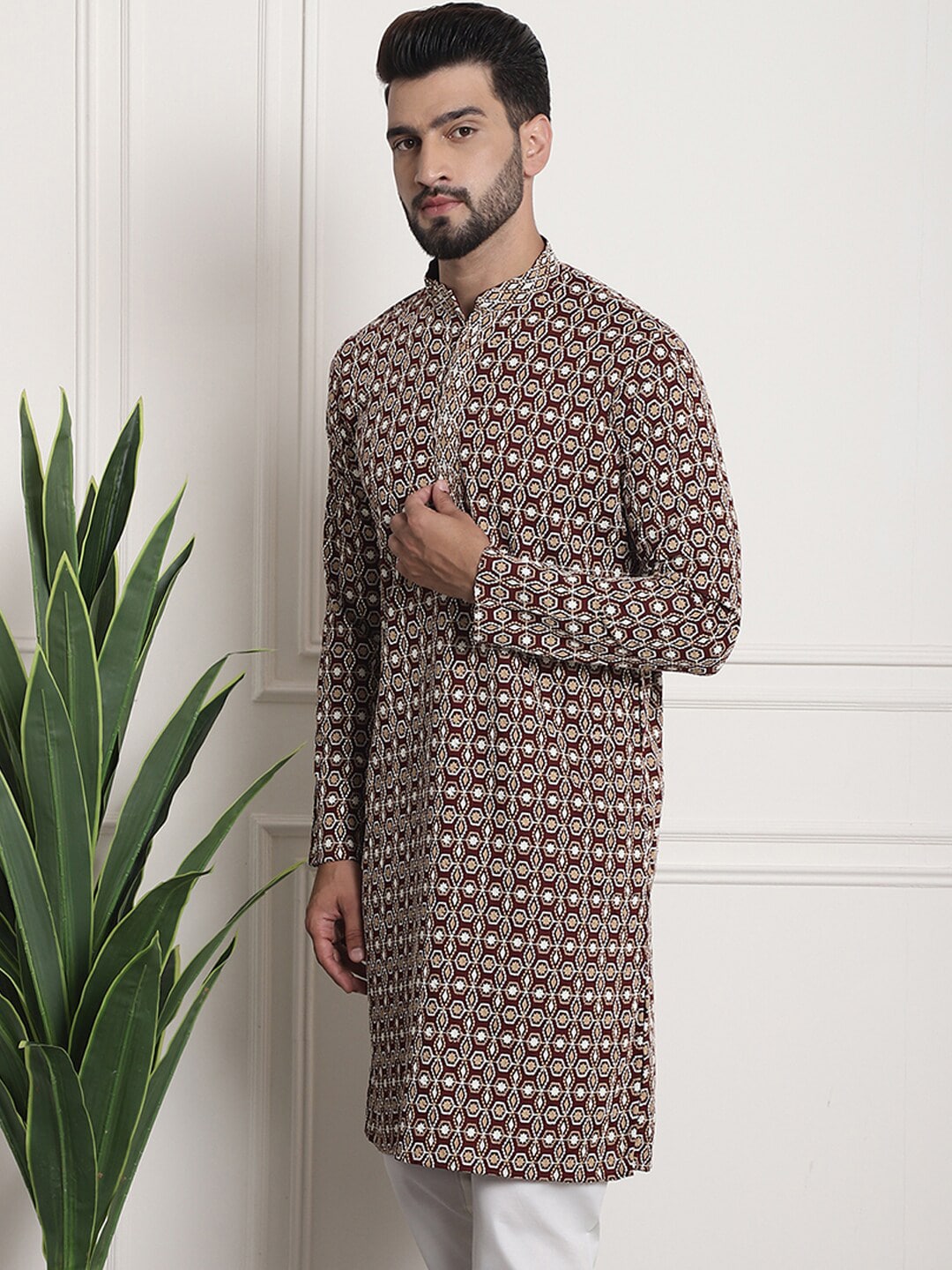 Sojanya Geometric Embroidered Mandarin Collar Kurta 