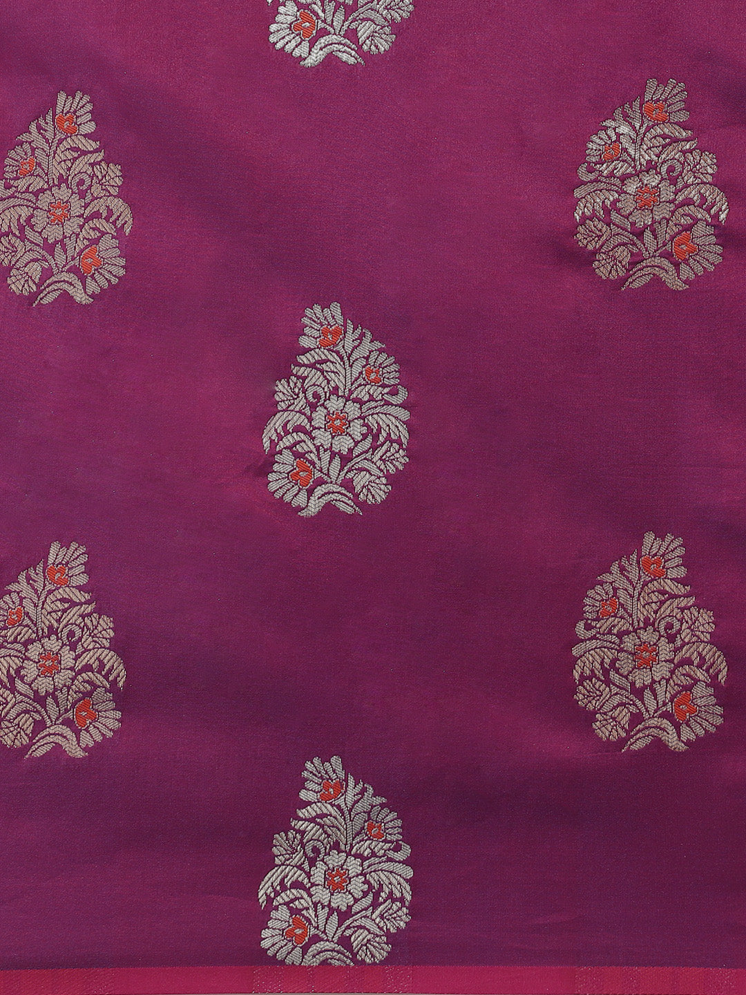 Saree Mall Magenta & Silver-Toned Floral Silk Blend Dharmavaram Saree