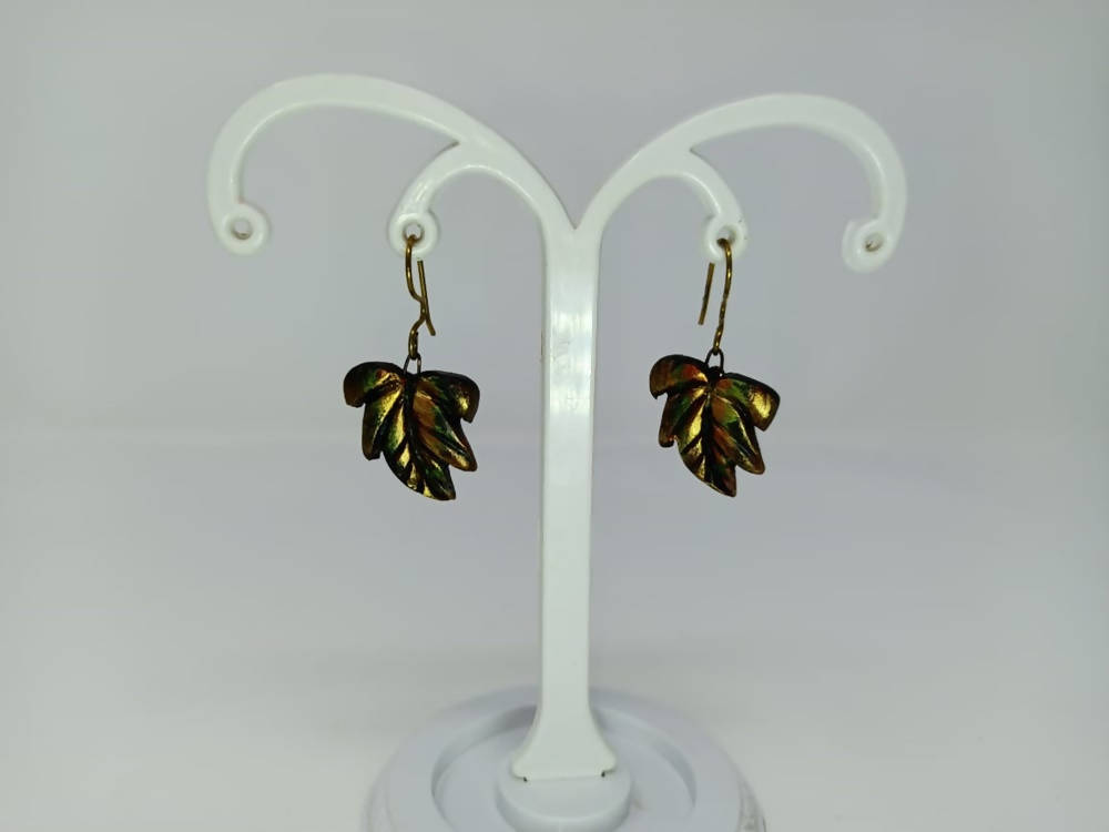 Terracotta Autumn Leaf Green Color Hangings