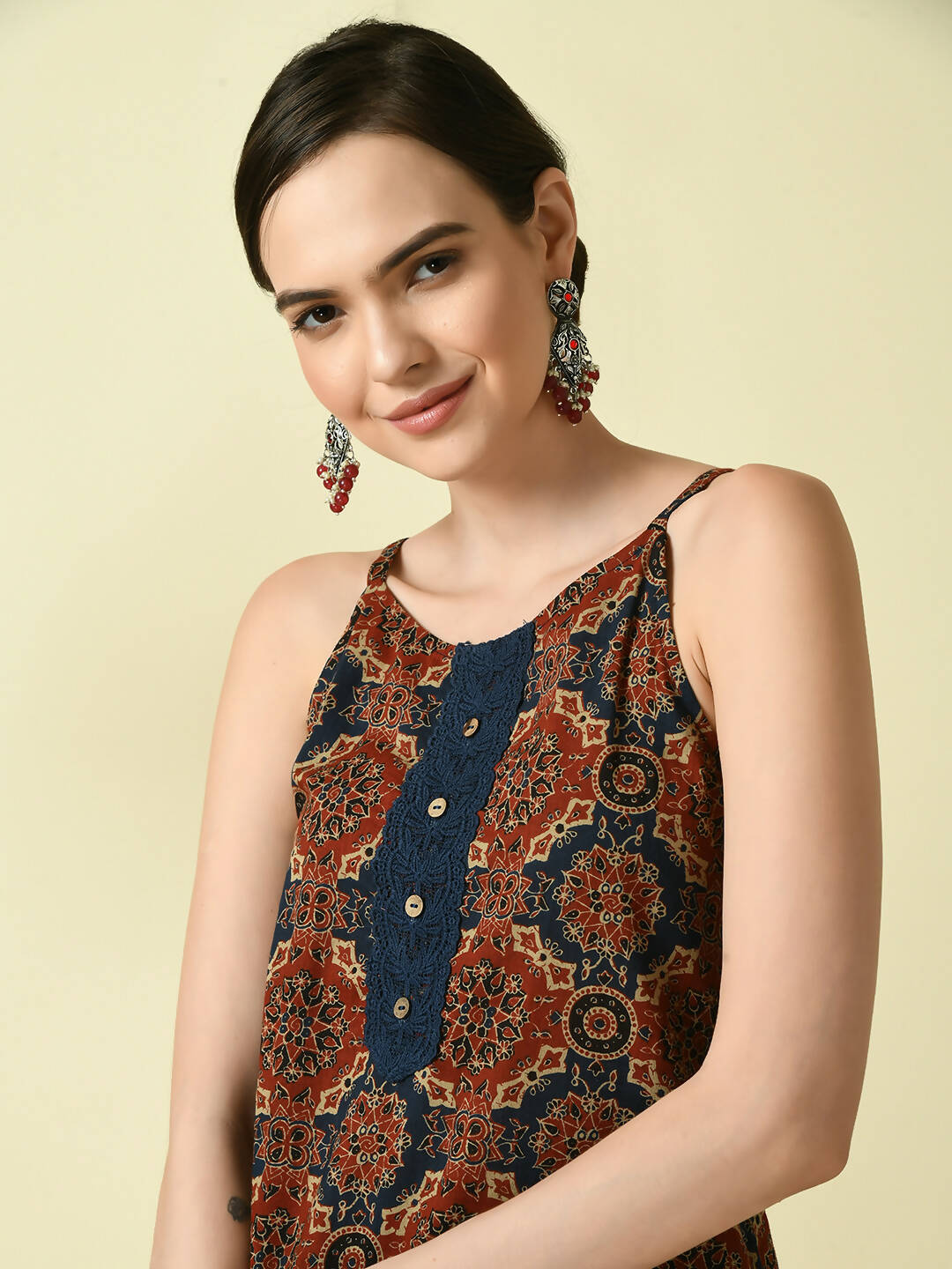 Myshka Women's Multi Straight Kurta & Trousers With Dupatta