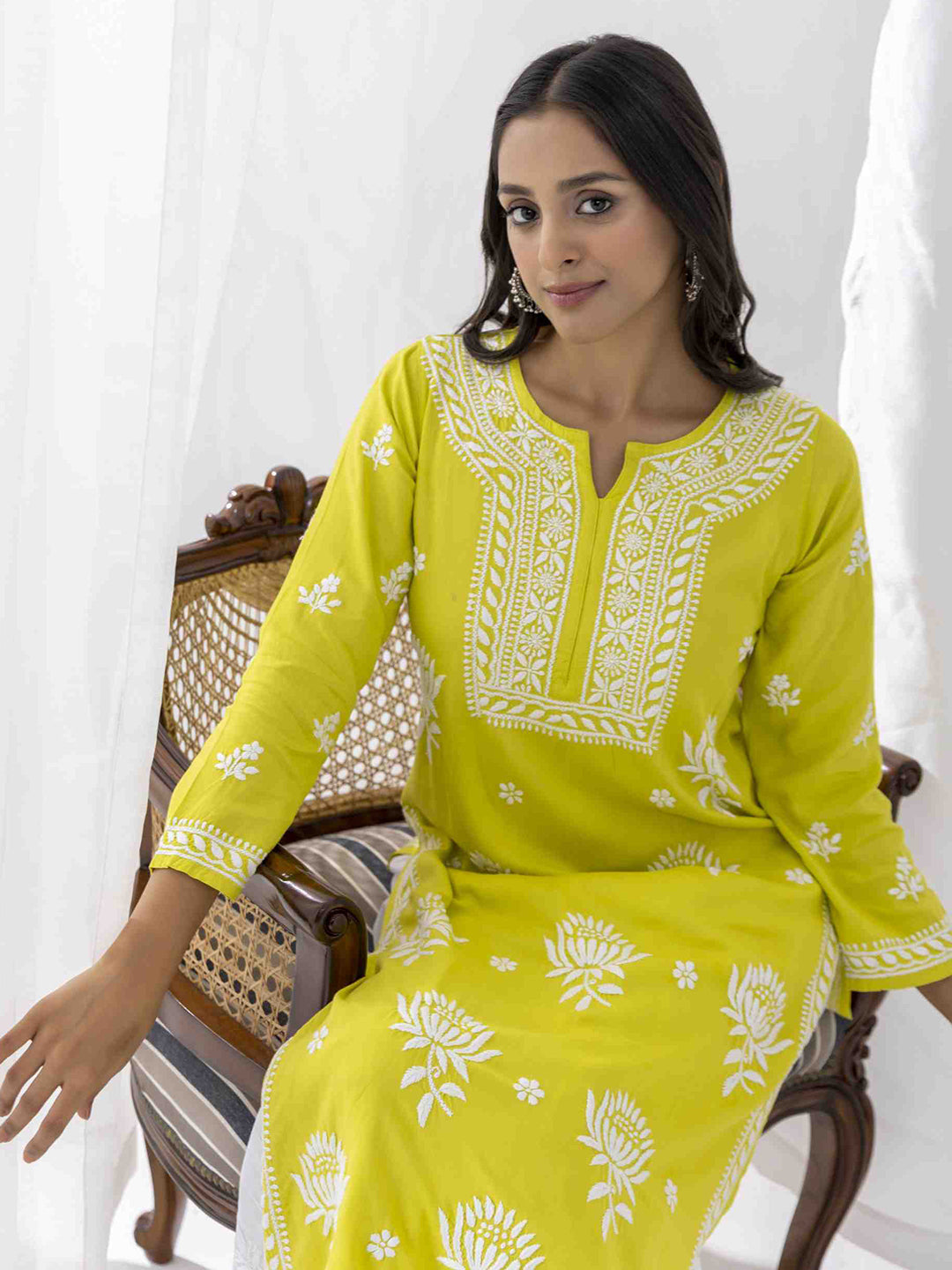 HOUSE OF KARI Floral Chikankari Embroidered Cotton Straight Kurta 